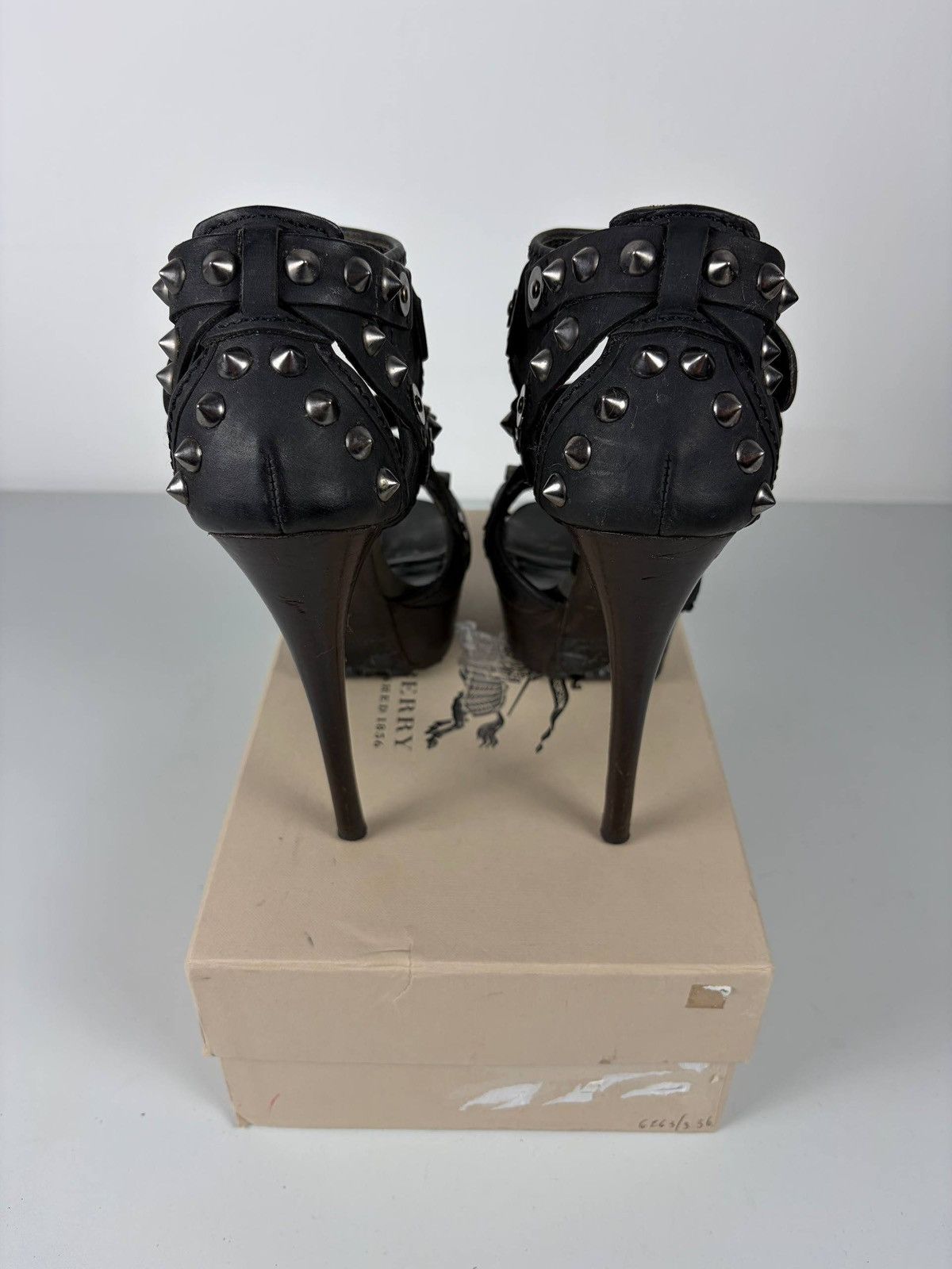 Burberry Burberry studded gladiator heels Size US 8 / IT 38 - 6 Thumbnail
