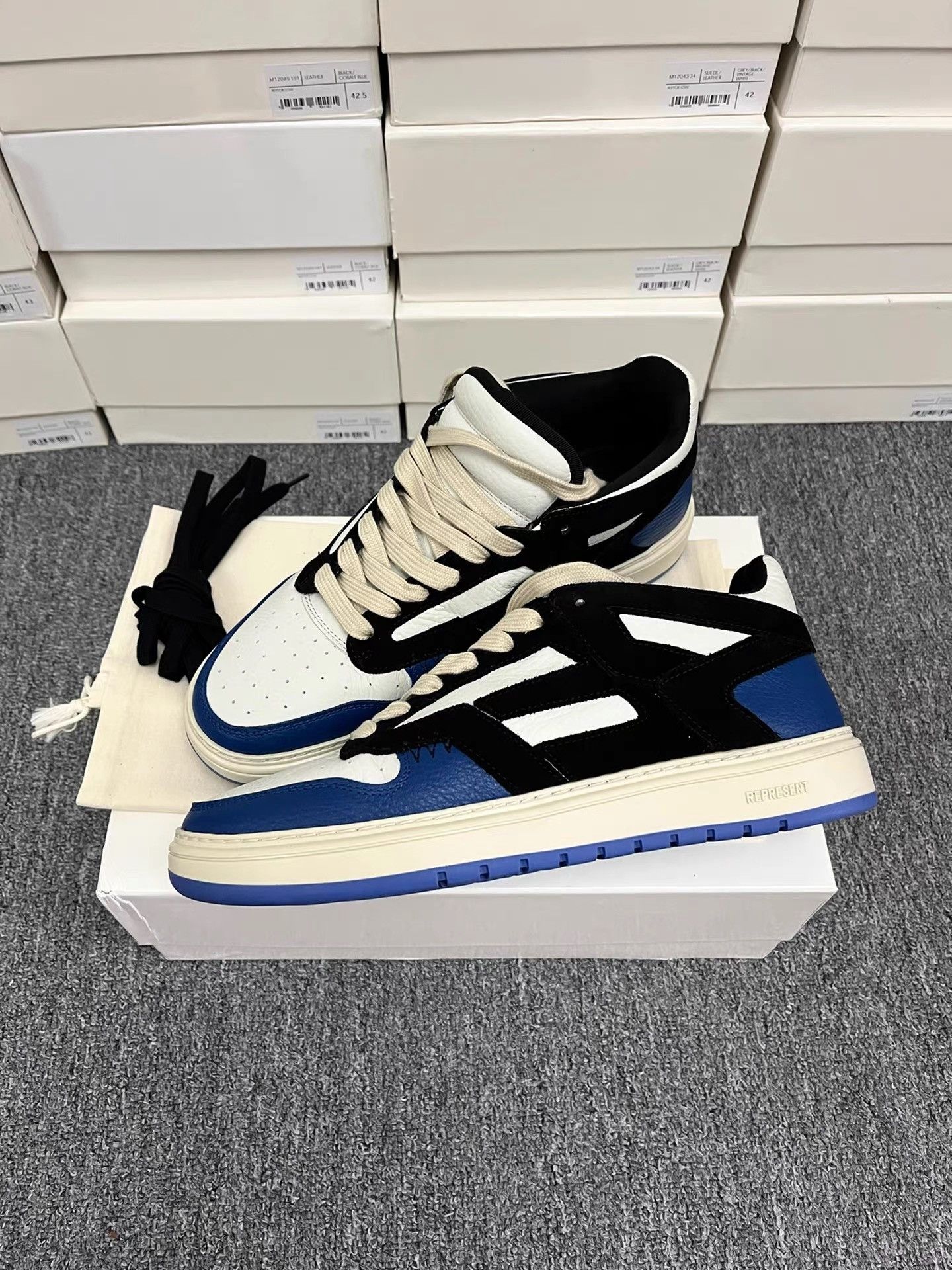 Represent Clo. Represent Classic Low-top Leather Sneakers K34 Size US 8 / EU 41 - 1 Thumbnail