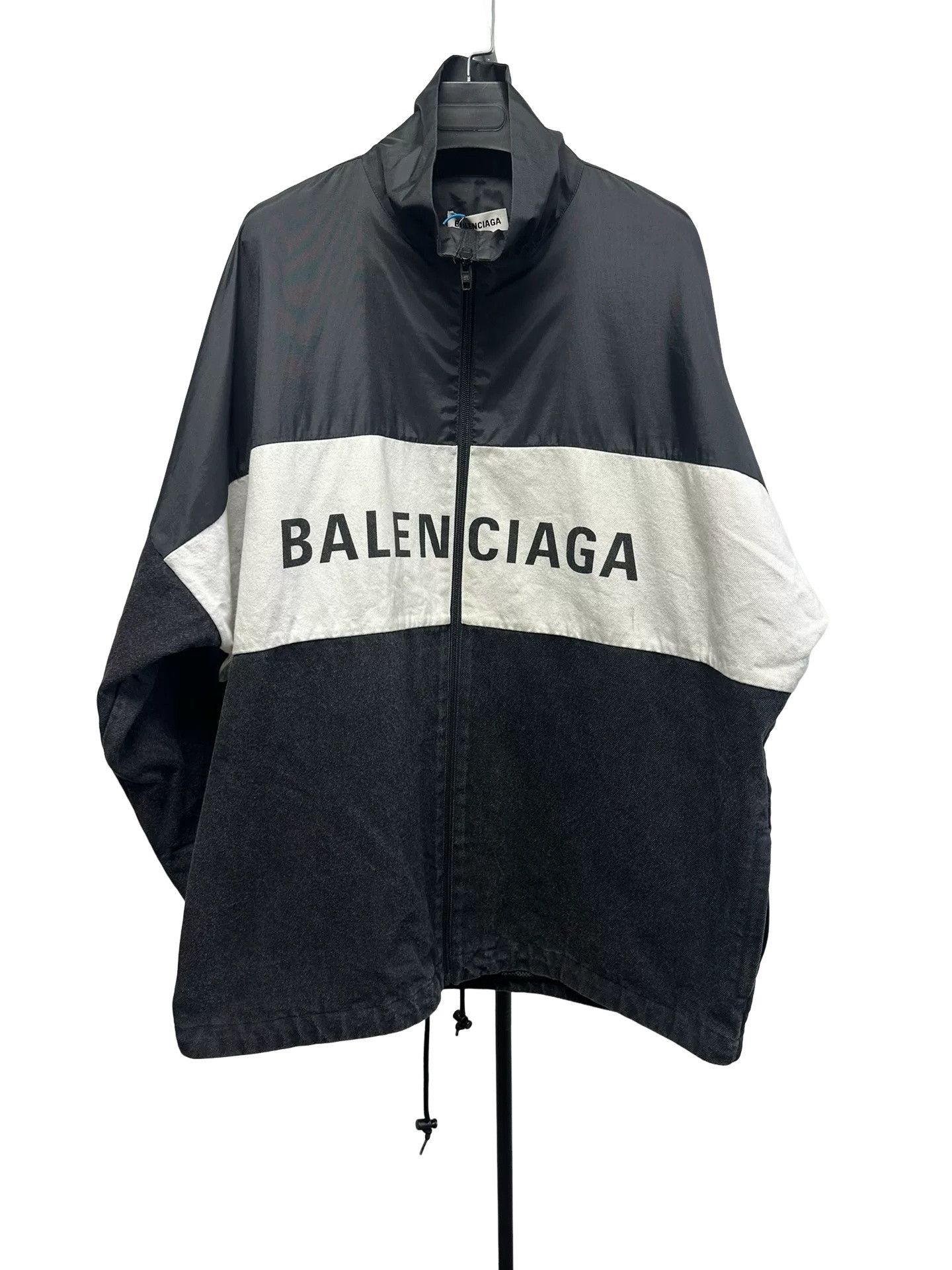 Balenciaga Balenciaga Letter Print Zip-Up Long Sleeve Jacket | Grailed