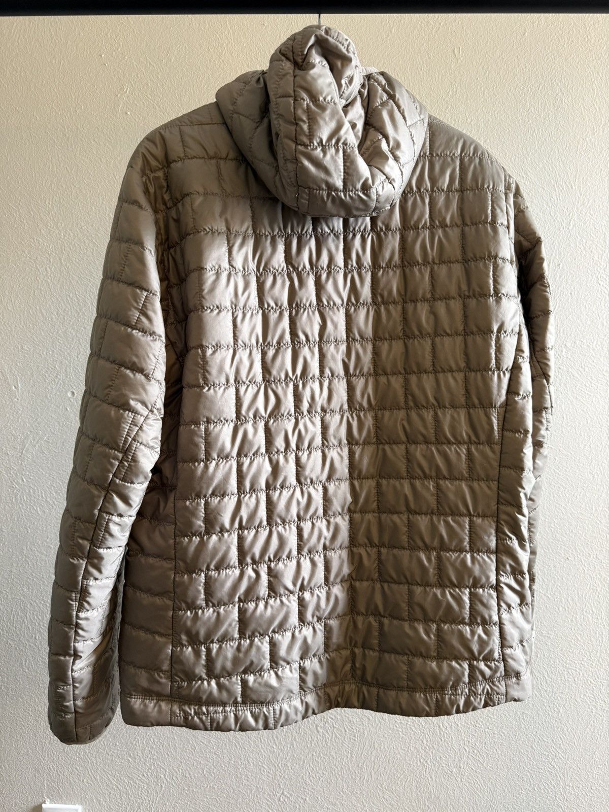 Patagonia Patagonia Nano Puff Hoodie Men’s sz L - Seabird Grey Size US L / EU 52-54 / 3 - 2 Thumbnail