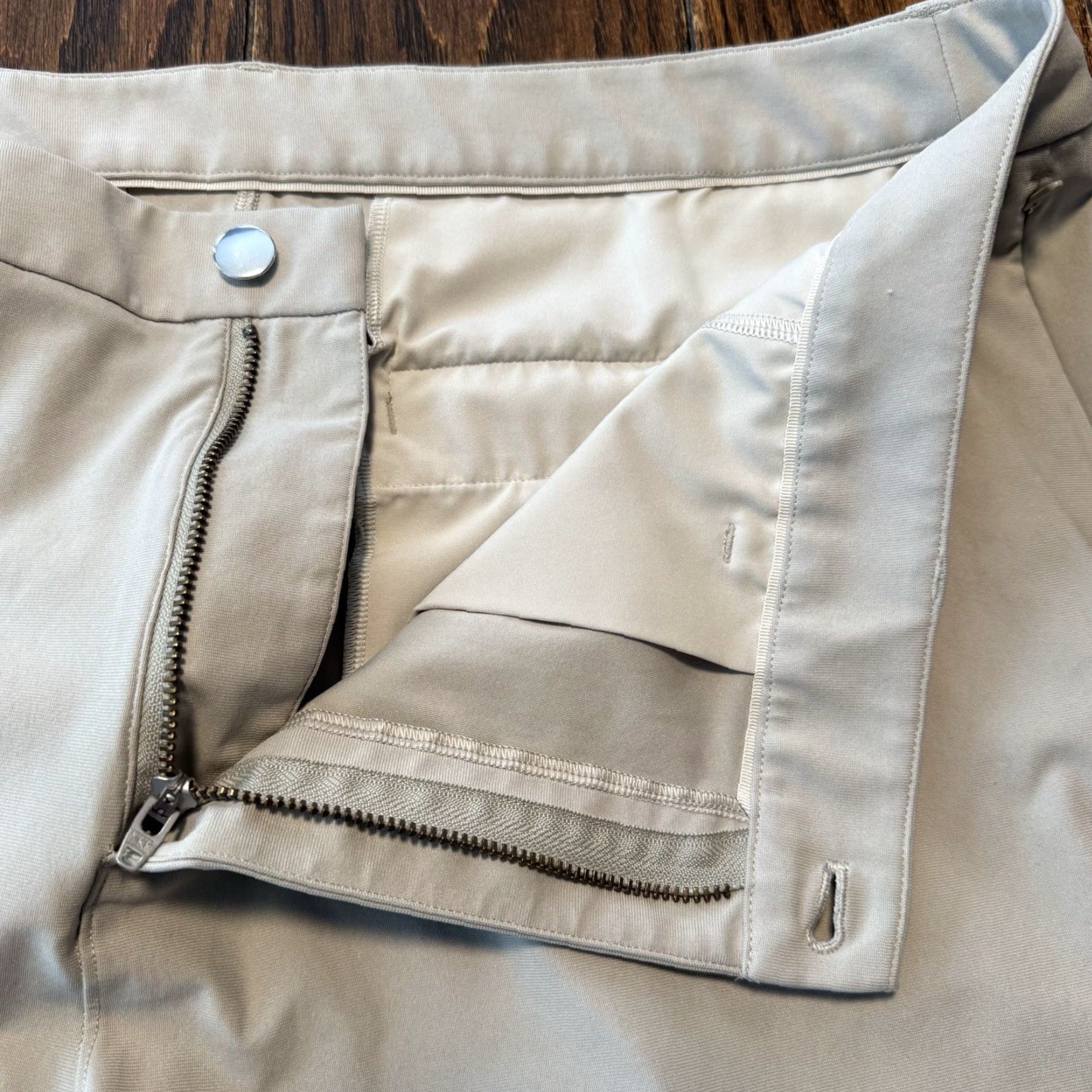 Lululemon Lululemon Men’s Beige Pants Size 38x31 Stretch Zip Pocket Regular Fit Pockets City Classic Golf Hiking Walking Pants Mens BeIge (Regular) Size US 38 / EU 54 - 5 Thumbnail