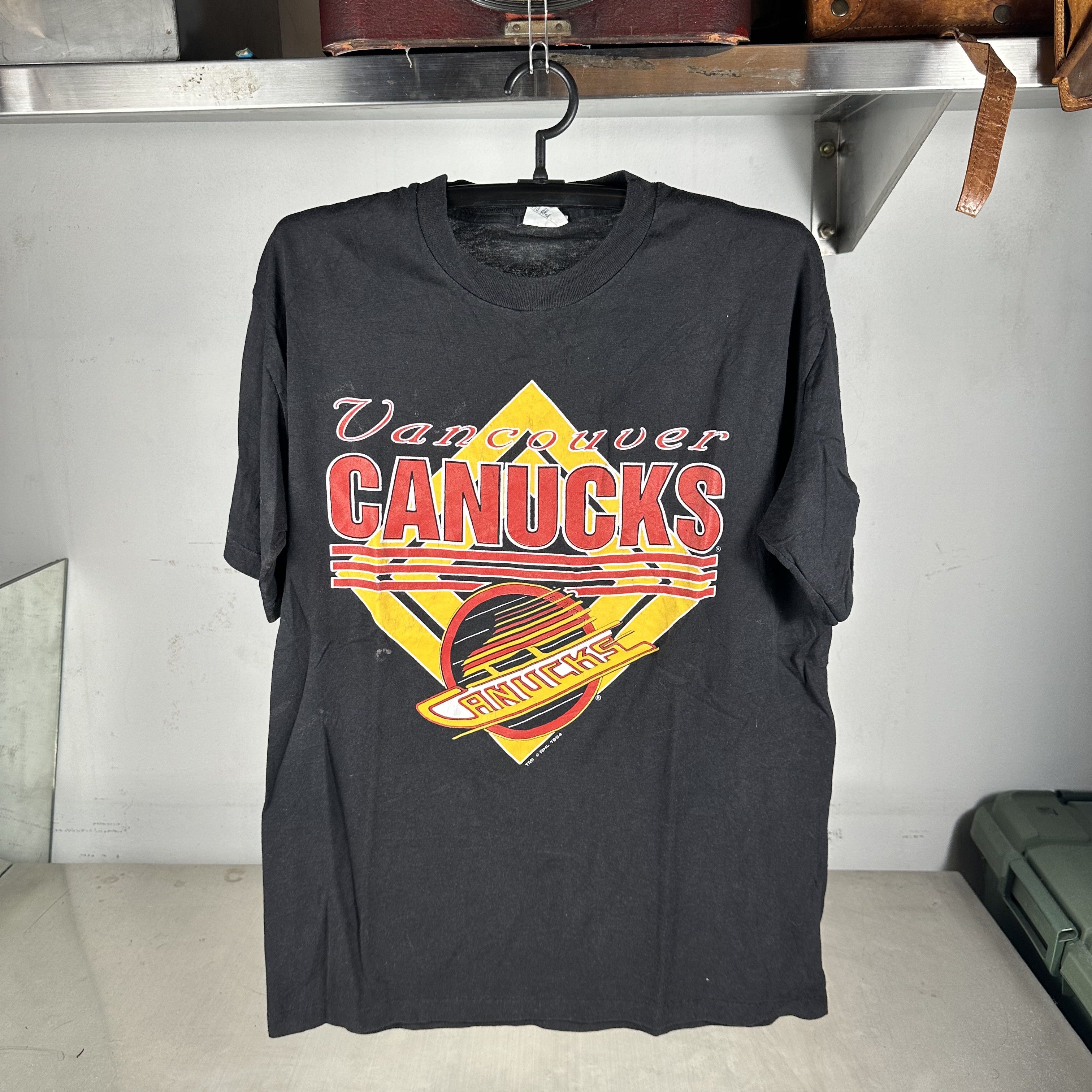 Vintage ​Vintage 1994 Vancouver Canucks Hockey NHL​ T-shirt Size US L / EU 52-54 / 3 - 1 Thumbnail