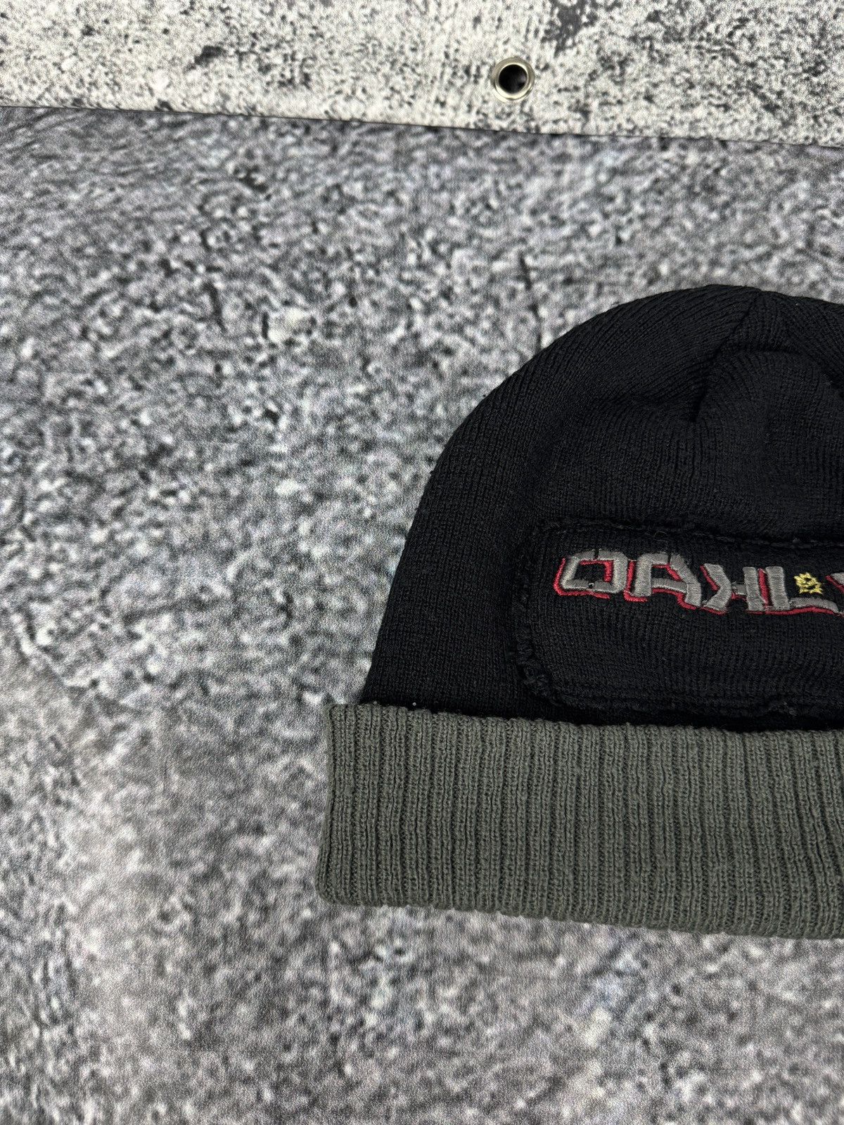 Oakley Men’s Oakley Beanie Hat Y2K Vintage Acrylic Size 2XL Size 44 - 3 Thumbnail