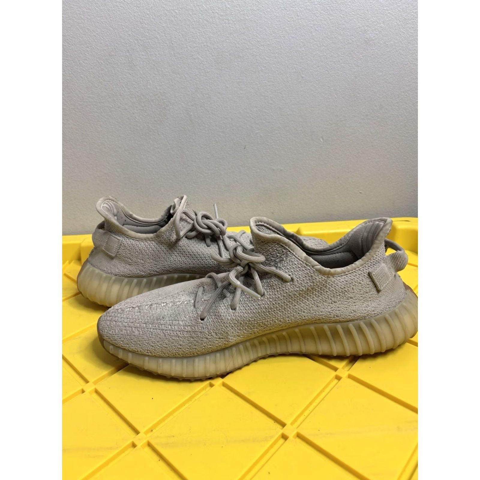 Adidas Adidas Yeezy Boost 350 V2 Sesame Sneaker Men 12 Gray Solid 2018 Boost Primeknit Low Top Crew Size US 12 / EU 45 - 7 Thumbnail