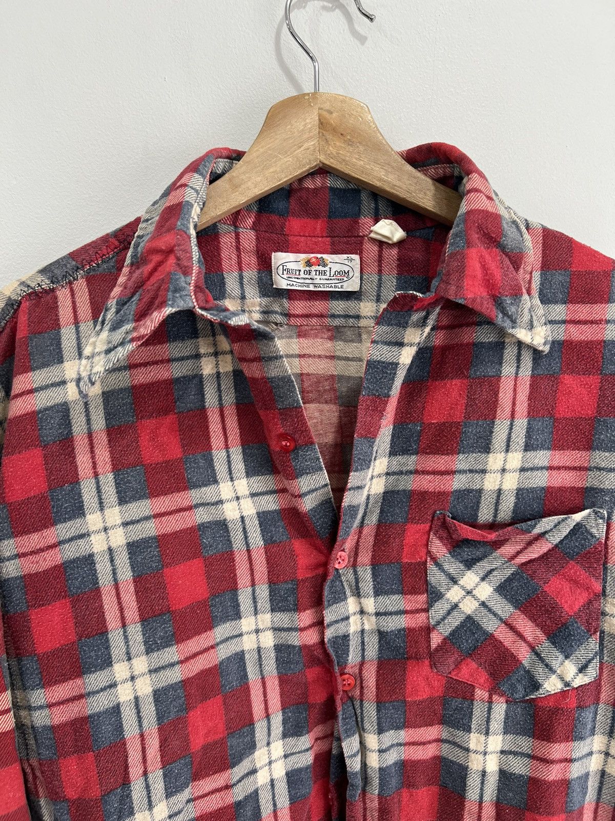 Fruit Of The Loom Vintage Fruit Of The Loom Button Up Flannel Shirt thrashed Size US XL / EU 56 / 4 - 5 Thumbnail