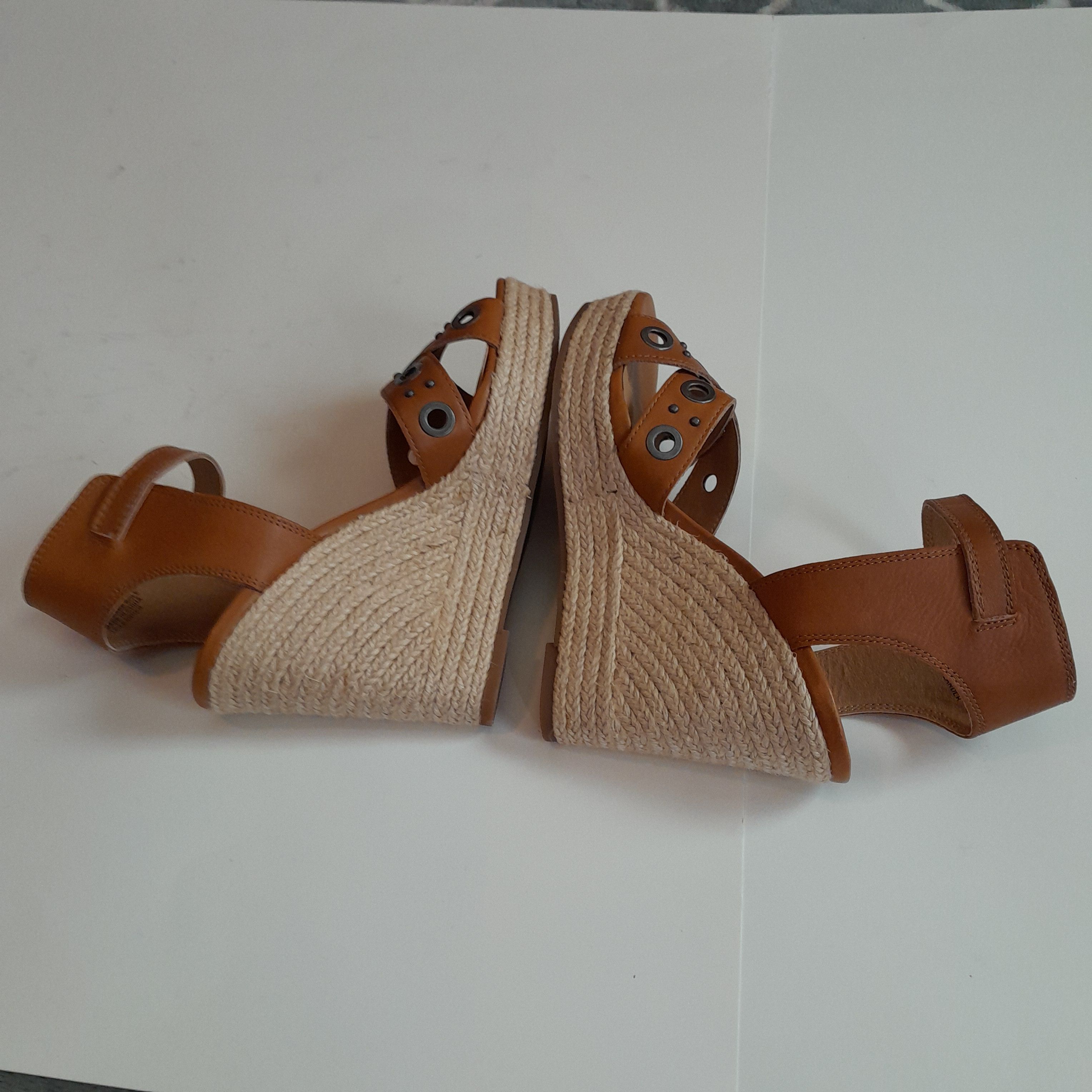 Lucky Brand Lucky Brand Women’s Tan Platform Shoes 7.5 M Size US 7.5 / IT 37.5 - 5 Thumbnail