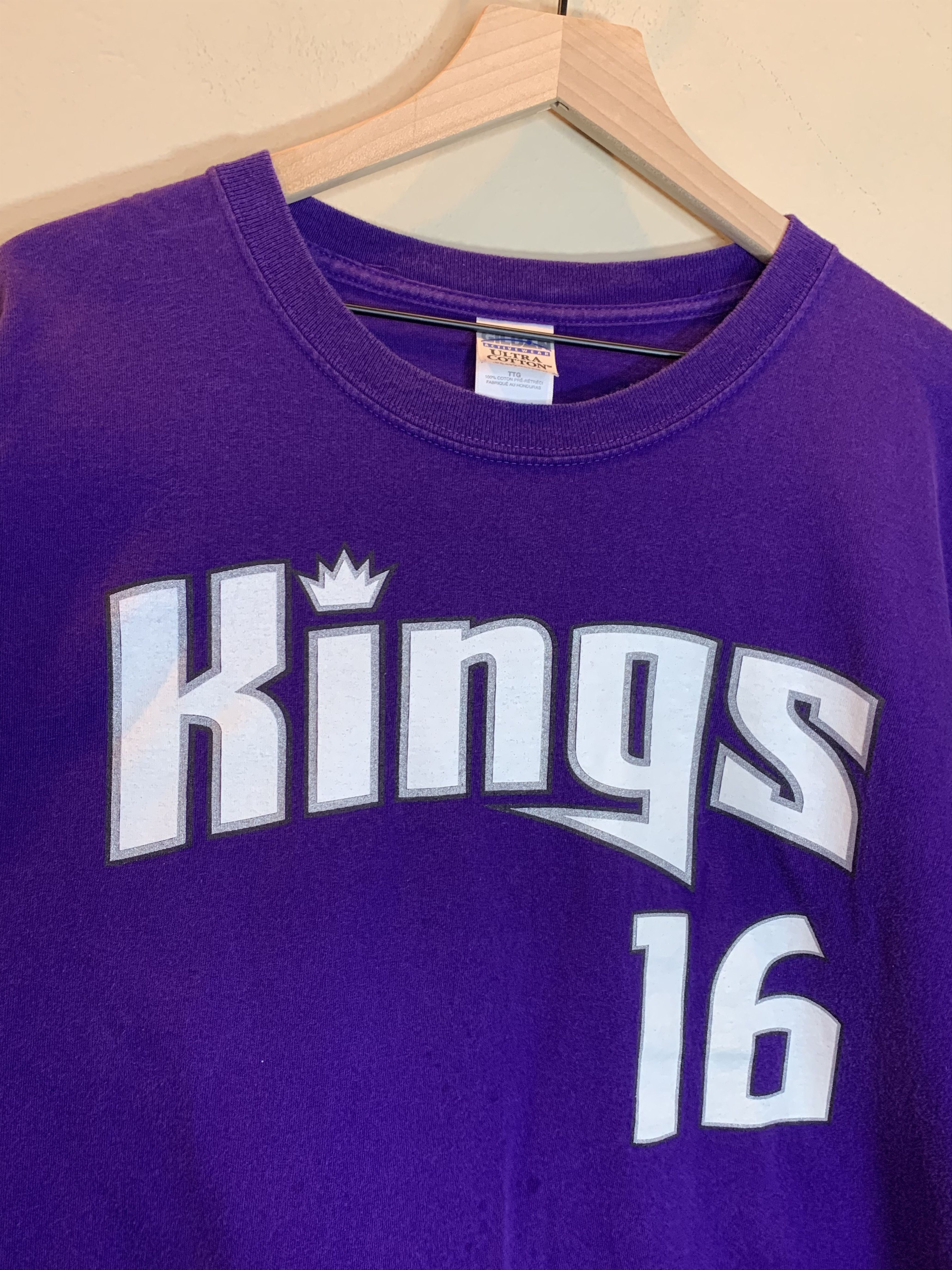 NBA RARE* Vintage Peja Stojakovic Sacramento Kings #16 NBA Shirt Size US XXL / EU 58 / 5 - 3 Thumbnail