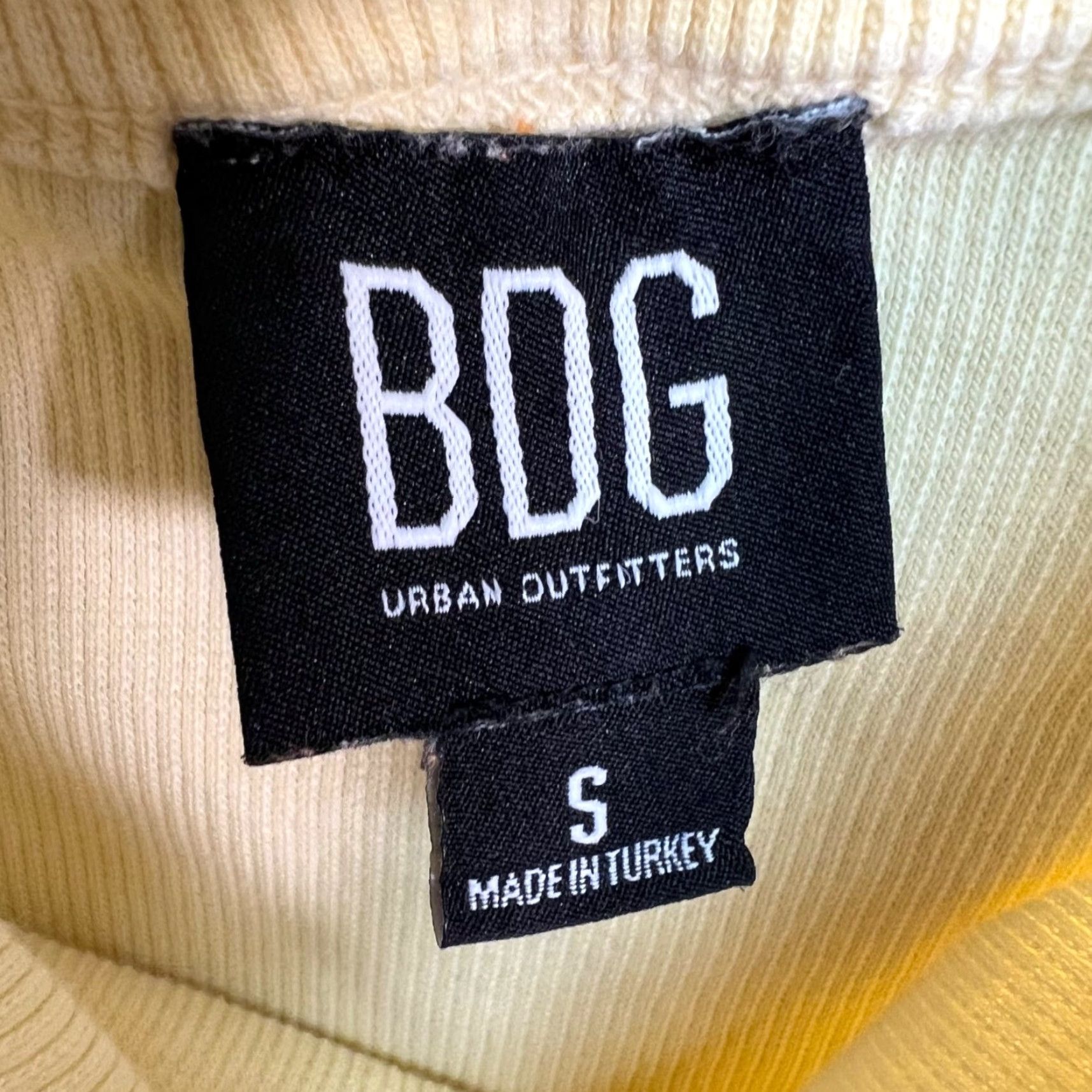 Urban Outfitters VINTAGE Urban Outfitters BDG Womens Size Small Yellow Ribbed Tank Top Size S / US 4 / IT 40 - 3 Thumbnail