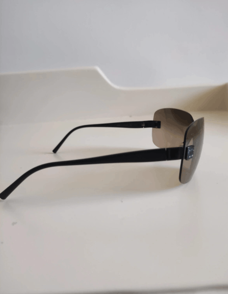 Chanel Chanel Sunglasses 4029 CC Rhinestone Logo Rimless Vintage Size ONE SIZE - 4 Thumbnail
