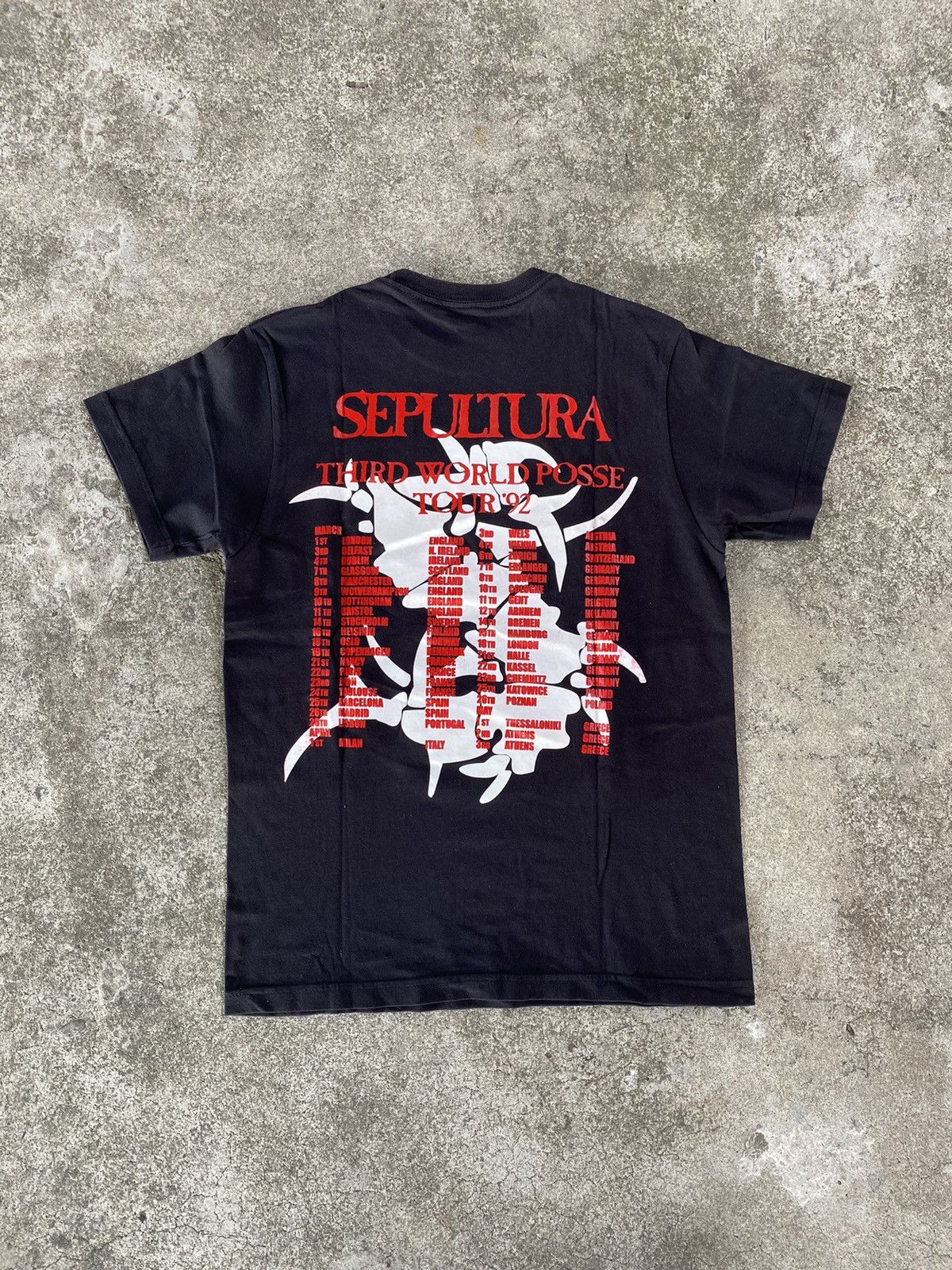 Band Tees × Vintage Sepultura third world posse tour 92 t-shirt Size US S / EU 44-46 / 1 - 2 Thumbnail