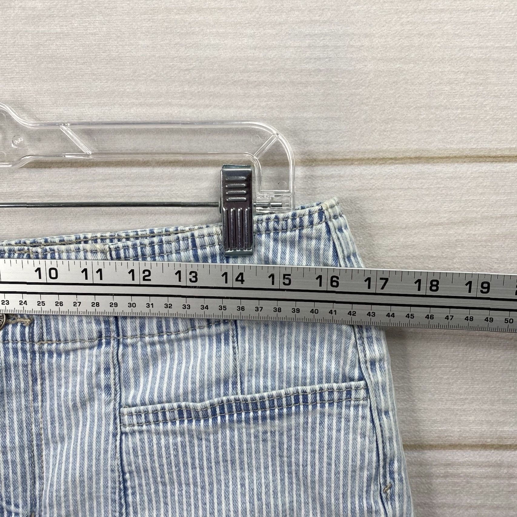 Vintage **Women's Maurices Blue White Striped Denim Shorts Size 12** User: **Blue Women's Maurices White Striped Denim Size 12 Shorts** Size 34" / US 12 / IT 48 - 3 Thumbnail