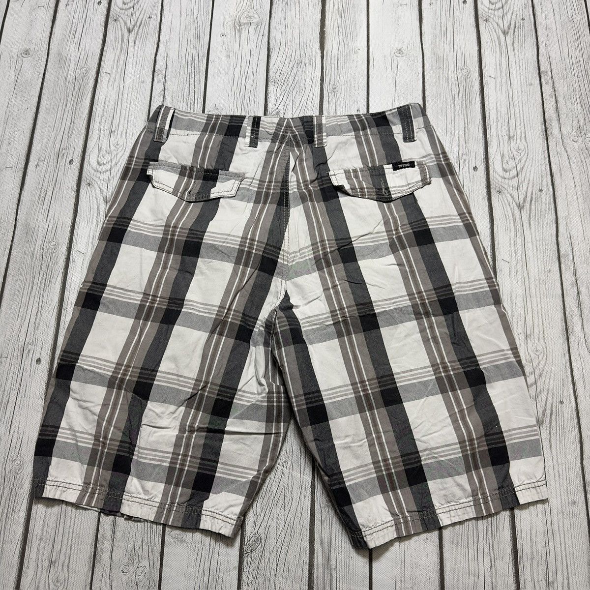 Marc Ecko Marc Ecko Cut & Sew shorts Size US 32 / EU 48 - 2 Thumbnail