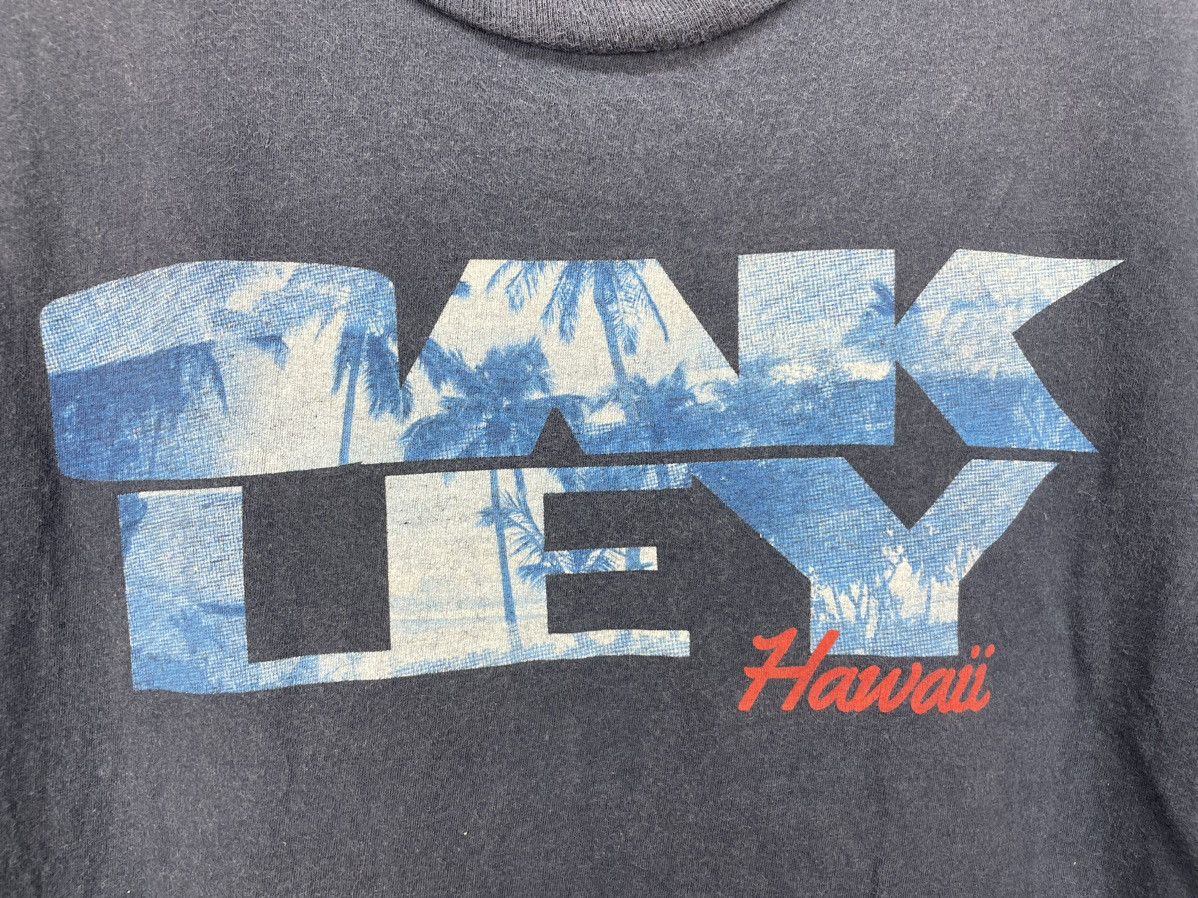 Oakley × Vintage Vintage Oakley Hawaii t shirt Size US L / EU 52-54 / 3 - 4 Thumbnail