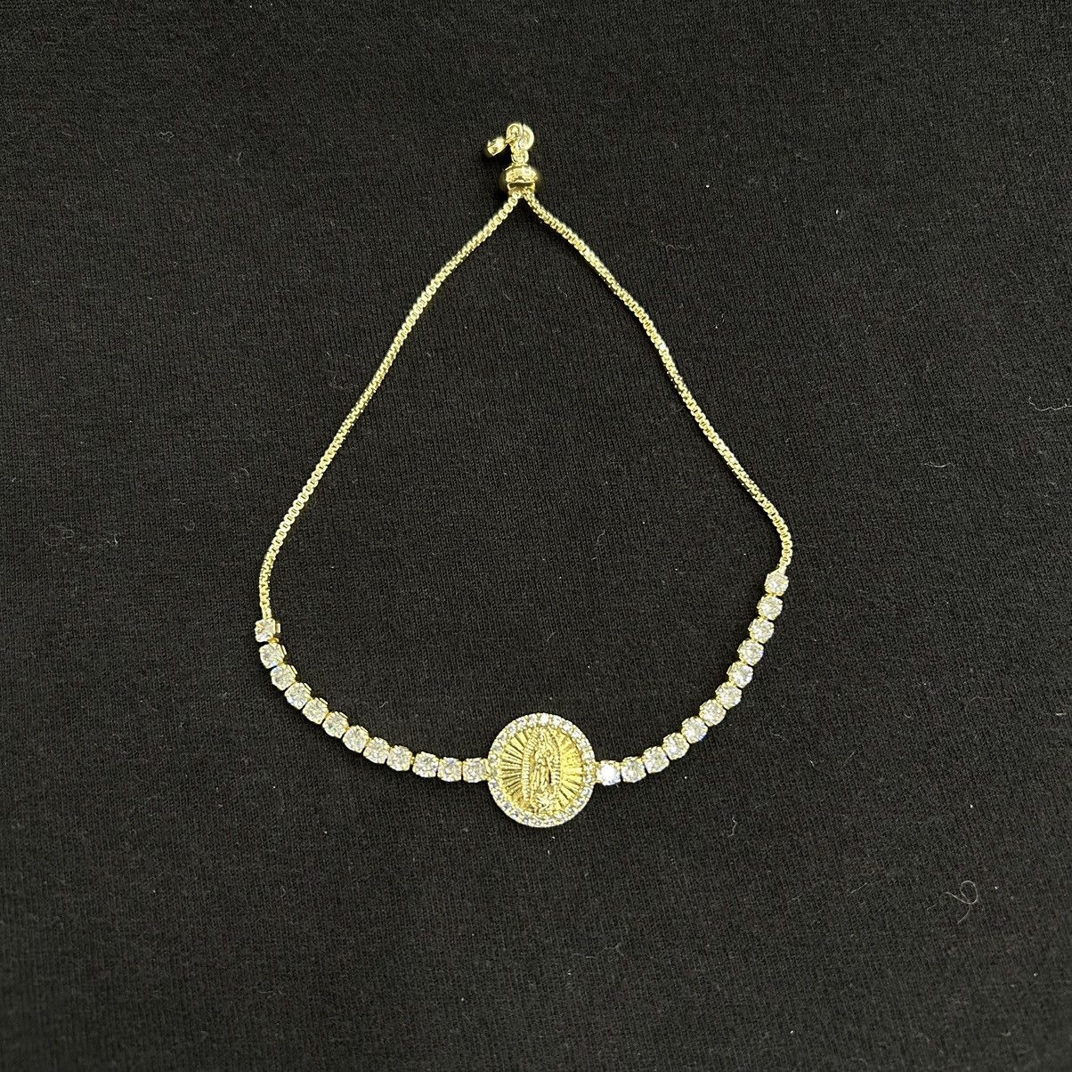 Vintage Y2K 2000s style gold toned Virgin Mary tennis bracelet Size ONE SIZE - 1 Thumbnail