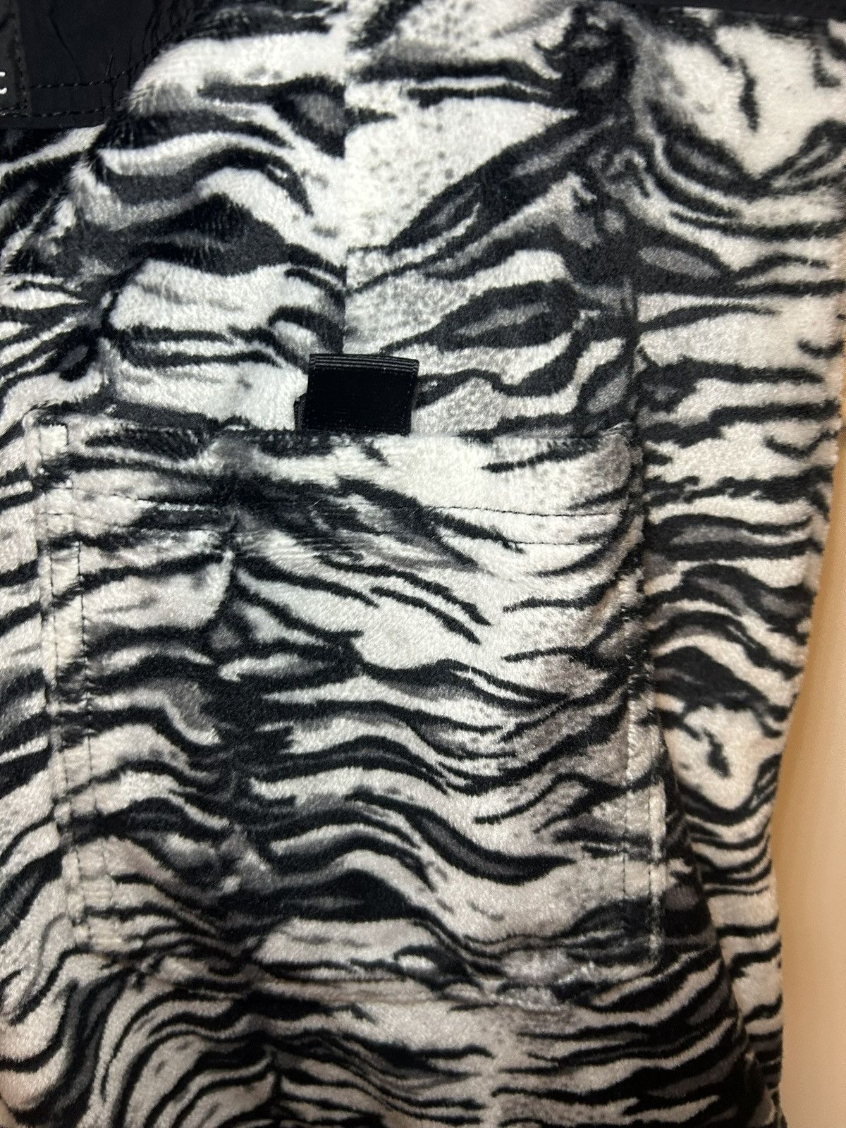 Other Vintage Maui Built fur zebra swim shorts Size US 36 / EU 52 - 8 Thumbnail