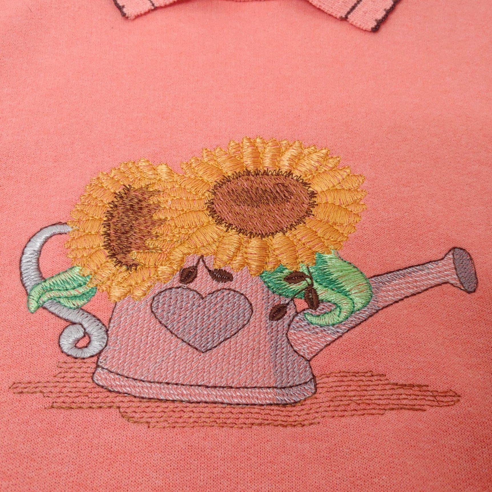 Sunflower VINTAGE Embroidered Floral Sweatshirt L Salmon Collared Pullover Cottagecore Women Size L / US 10 / IT 46 - 3 Thumbnail