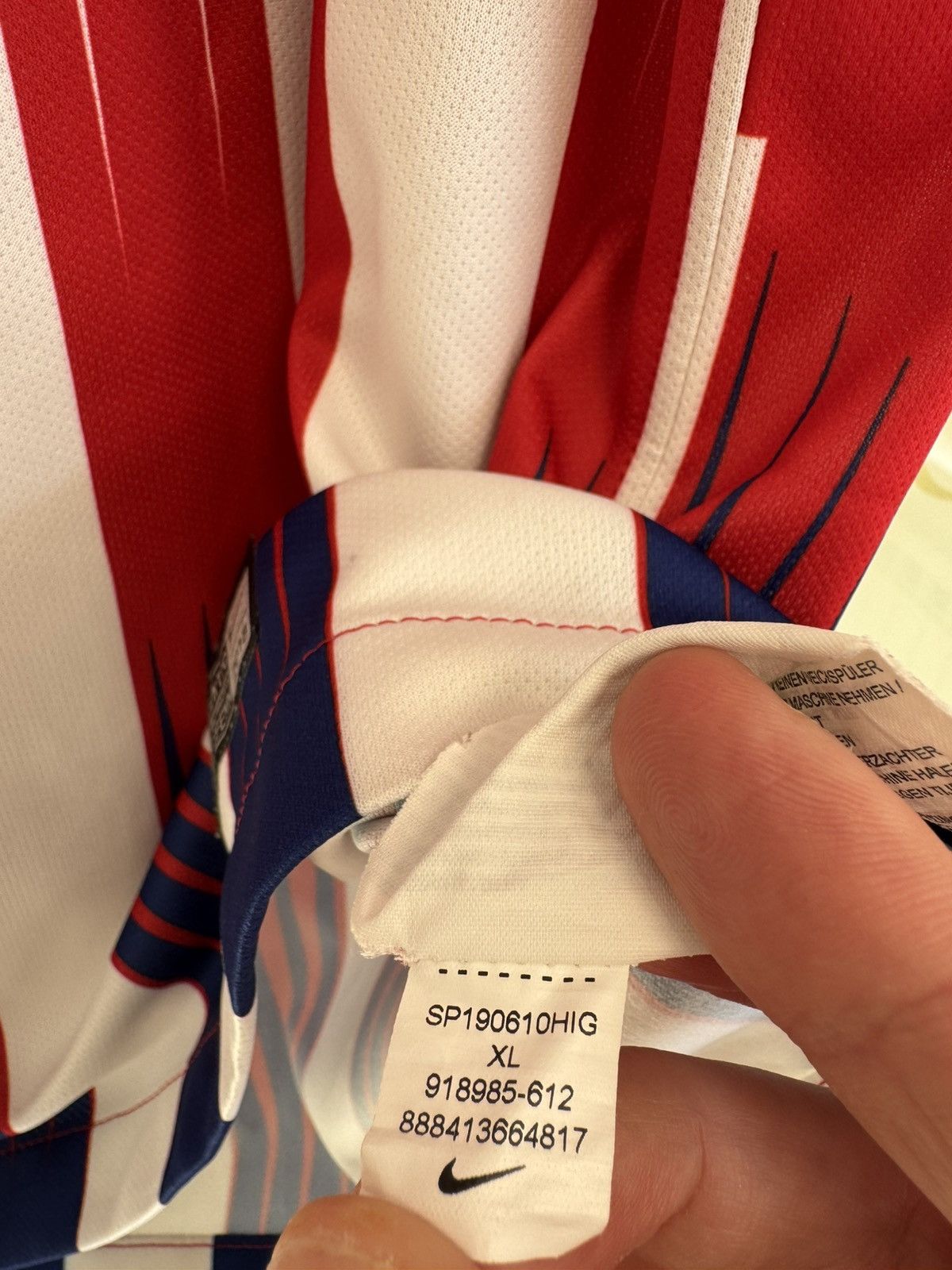 Nike Atletico Madrid 2019-2020 Home Soccer Jersey Football Shirt Size US XL / EU 56 / 4 - 17 Thumbnail