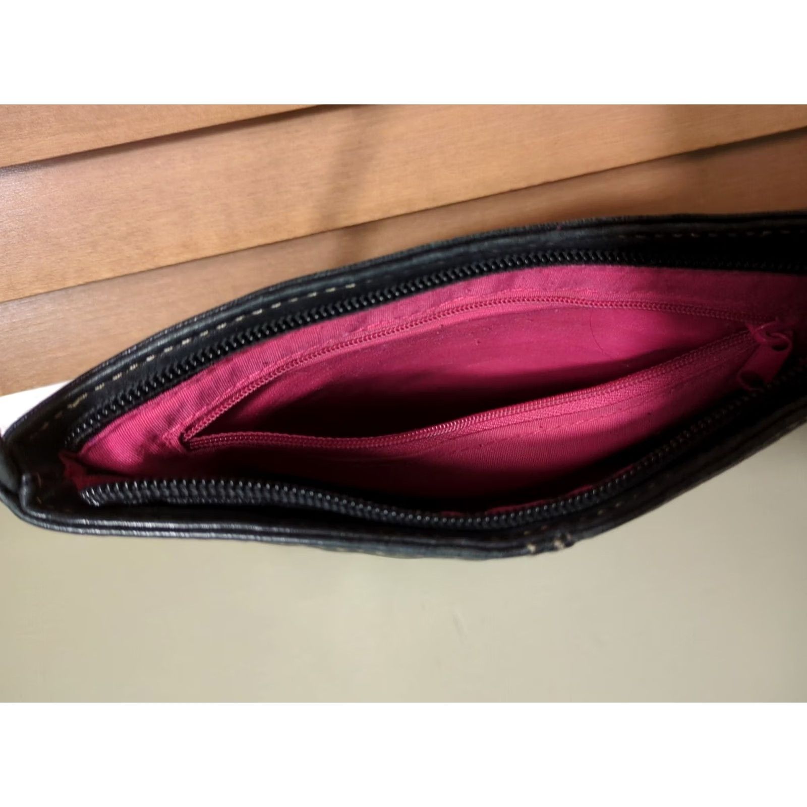 Vintage Stone Mountain Leather Shoulder Bag Security Pockets Zip Close Black Pebbled 9in Wide Women Medium Size ONE SIZE - 6 Thumbnail
