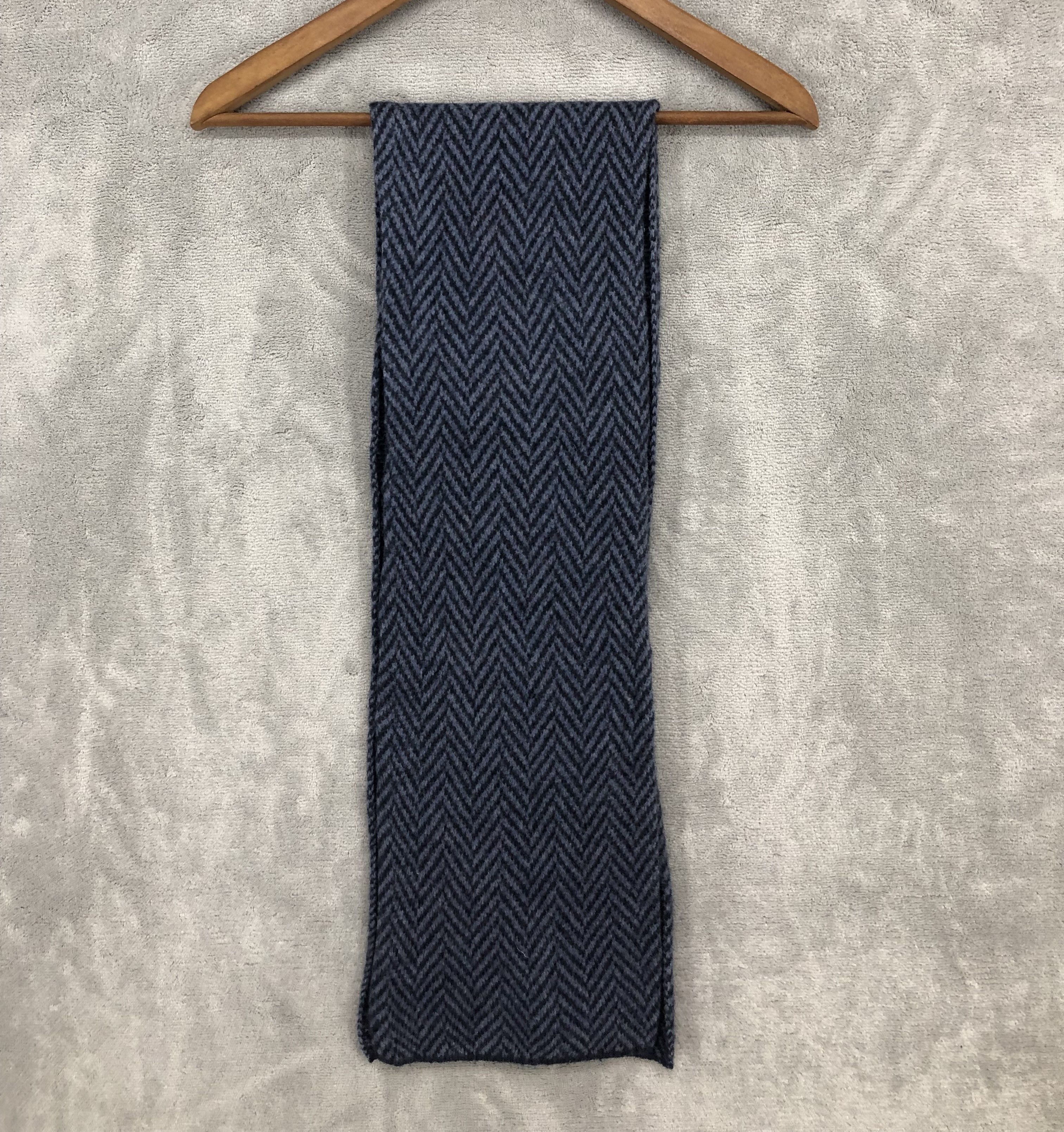 image of Gap Blue Wool Scarf Muffler Neck Scarf in Blue/Black, Men's