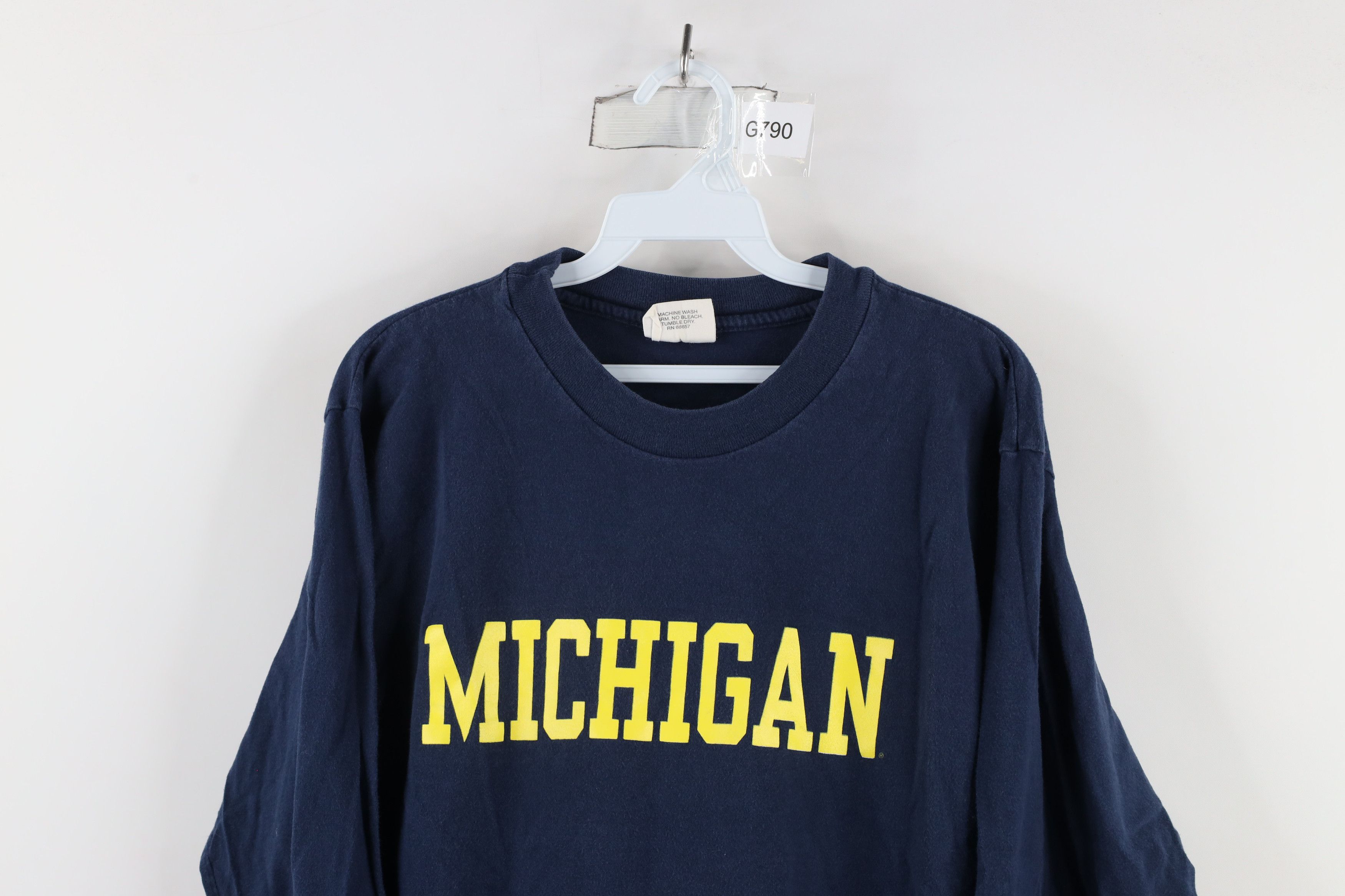 Vintage Vintage 90s University of Michigan Long Sleeve T-Shirt USA Size US L / EU 52-54 / 3 - 2 Thumbnail