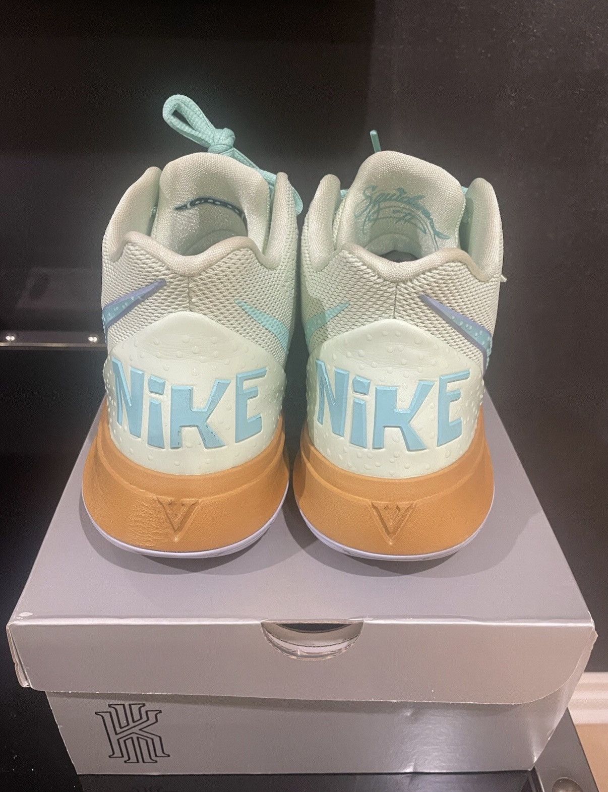 Nike Nike SpongeBob SquarePants x Kyrie 5 Squidward size 11.5 Size US 11.5 / EU 44-45 - 2 Thumbnail