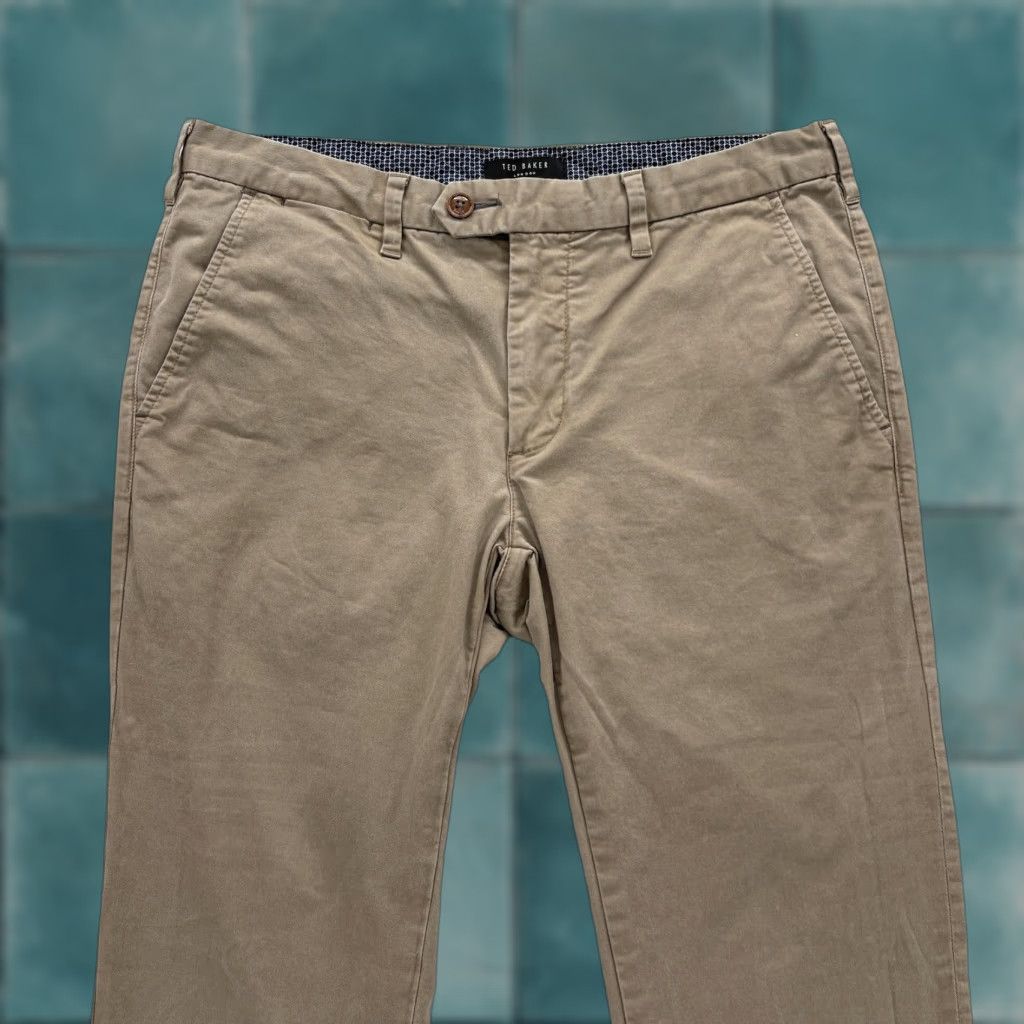 Ted Baker Ted Baker Pants Mens 31R Brown Khaki Stretch Chino Slim Fit Flat Front Casual Shirt Size US 31 - 1 Thumbnail
