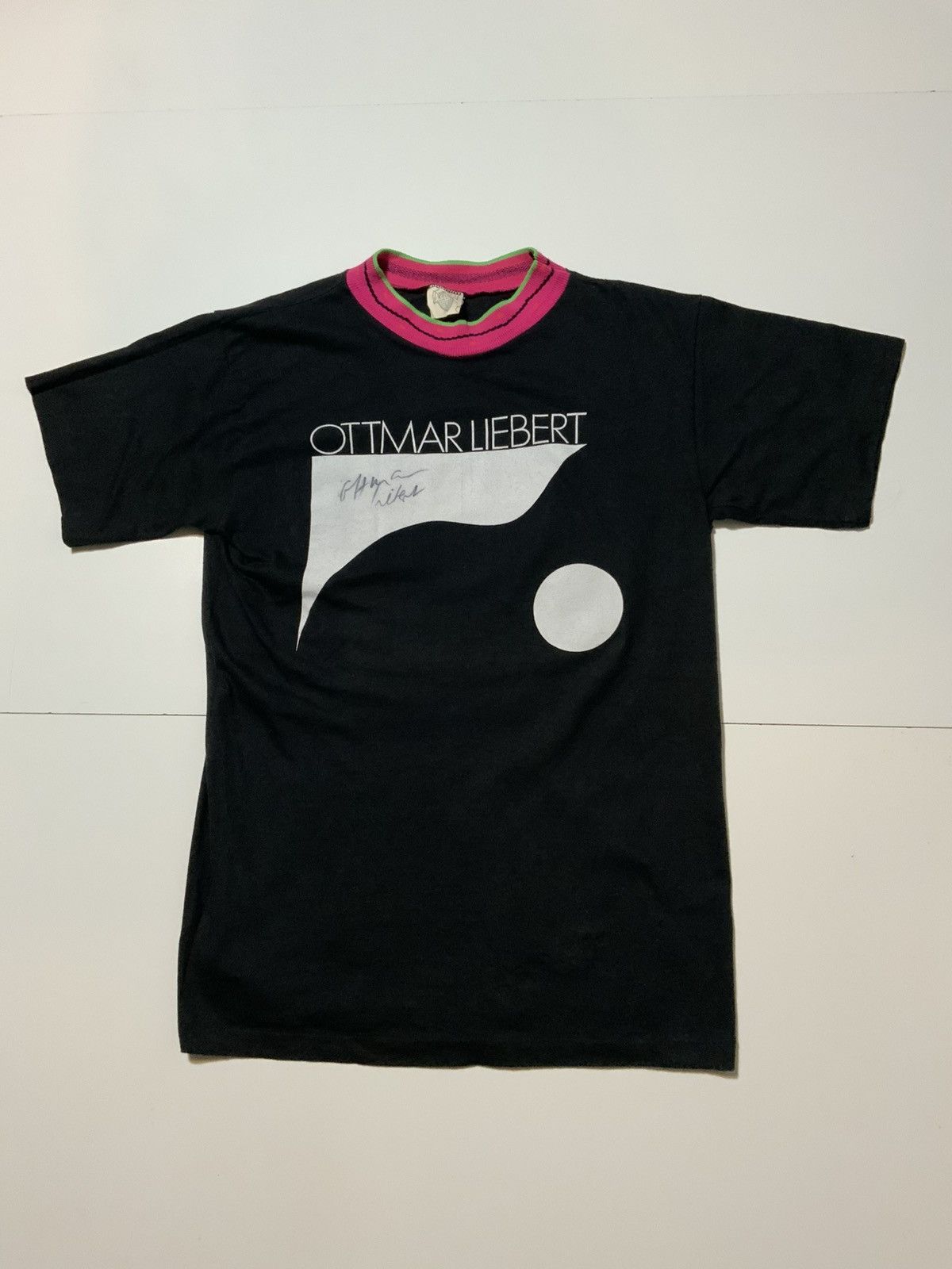 Vintage 1990 Ottmar Liebert Nouveau Flamenco Autographed T-Shirt Size US L / EU 52-54 / 3 - 1 Thumbnail