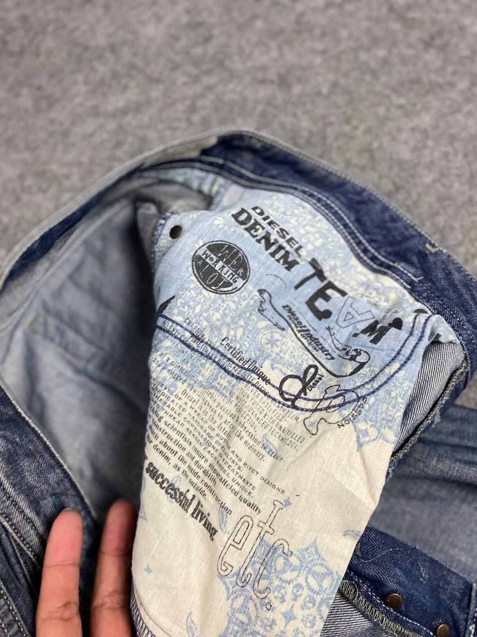 Diesel diesel regular slim tapered distressed denim nice design Size US 36 / EU 52 - 13 Thumbnail