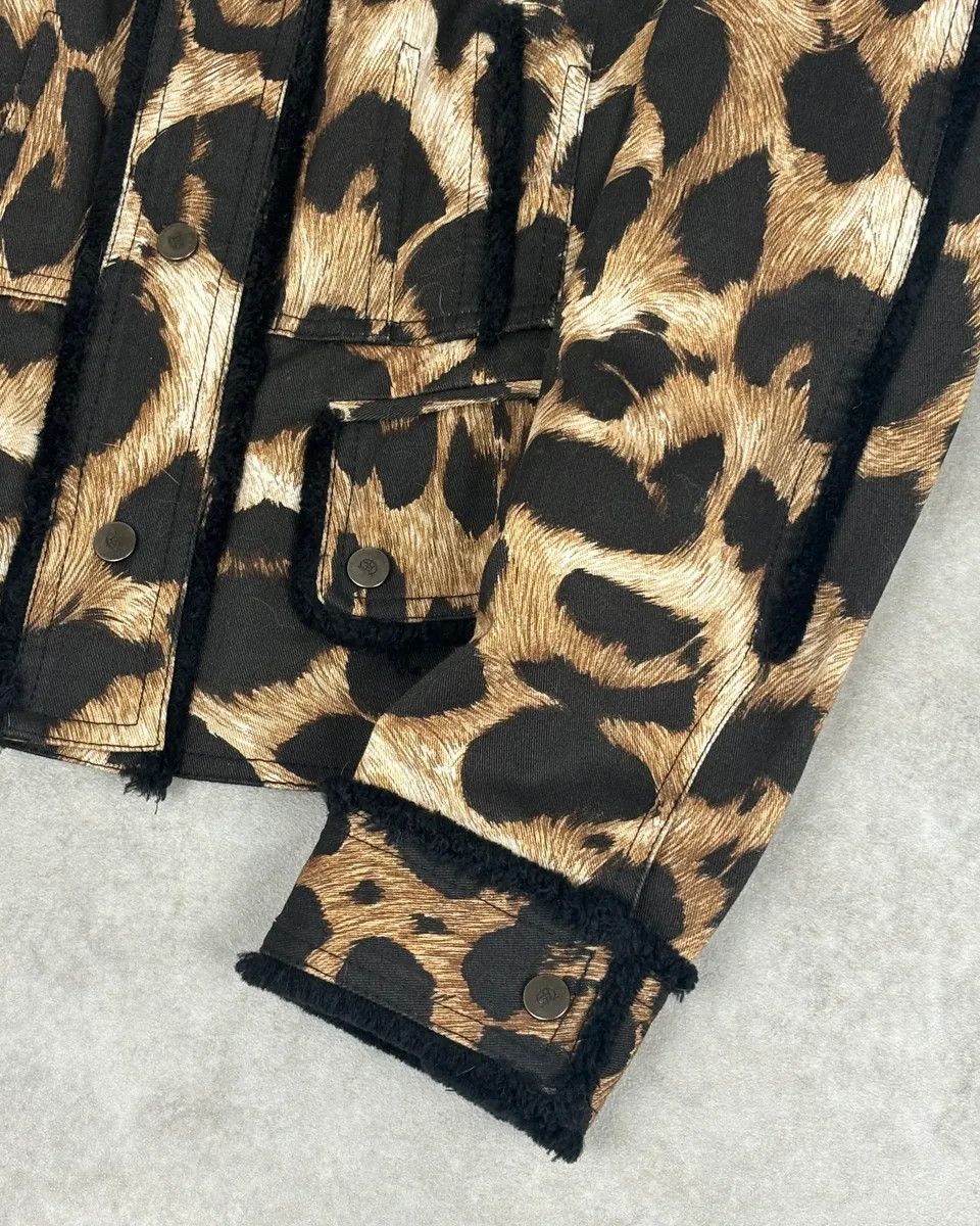 Gianfranco Ferre AW2006 Gianfranco Ferre Beige Leopard Print Blazer & Skirt Set Size M / US 6-8 / IT 42-44 - 9 Thumbnail