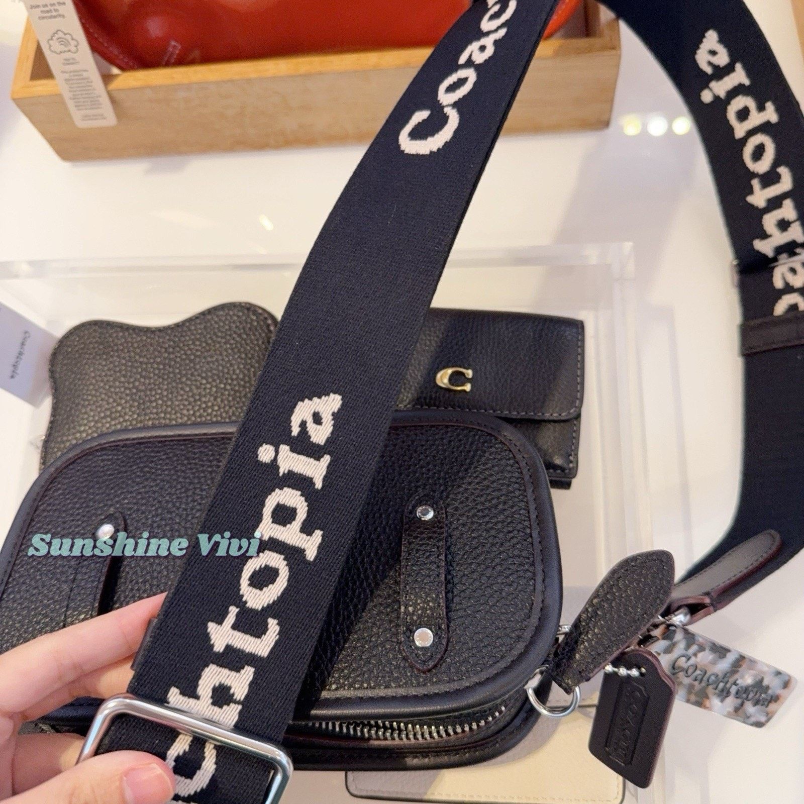Coach NWT Coach Crossbody Belt Bag Coachtopia Leather Black CK114 Size ONE SIZE - 6 Thumbnail