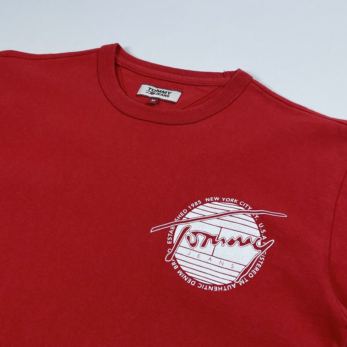 Tommy Hilfiger Tommy Jeans T-shirt Big logo New York City Size US M / EU 48-50 / 2 - 8 Thumbnail