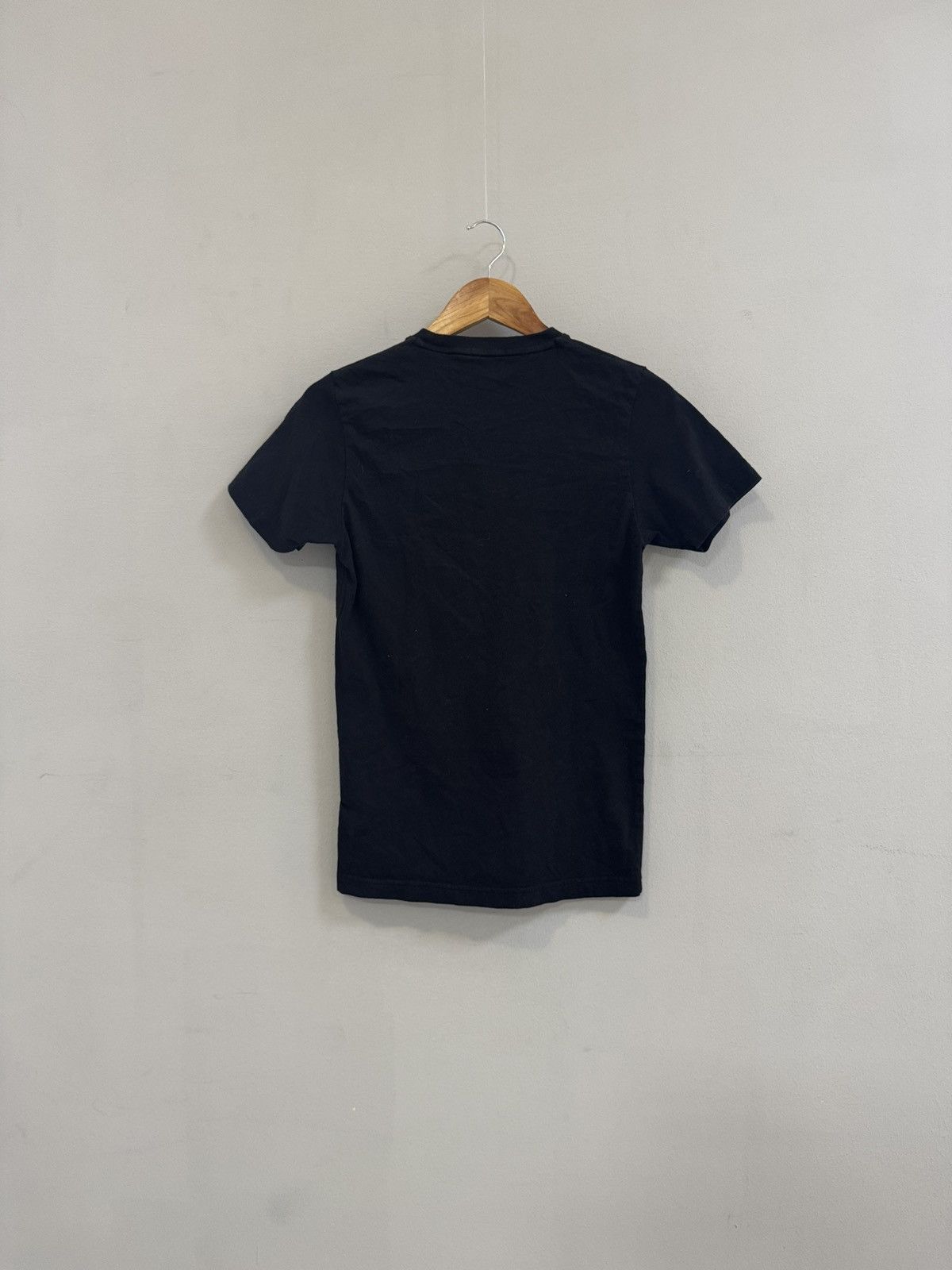 Anime × One Piece × Uniqlo Very crazy Anime One Piece Black Tee Size US S / EU 44-46 / 1 - 7 Thumbnail