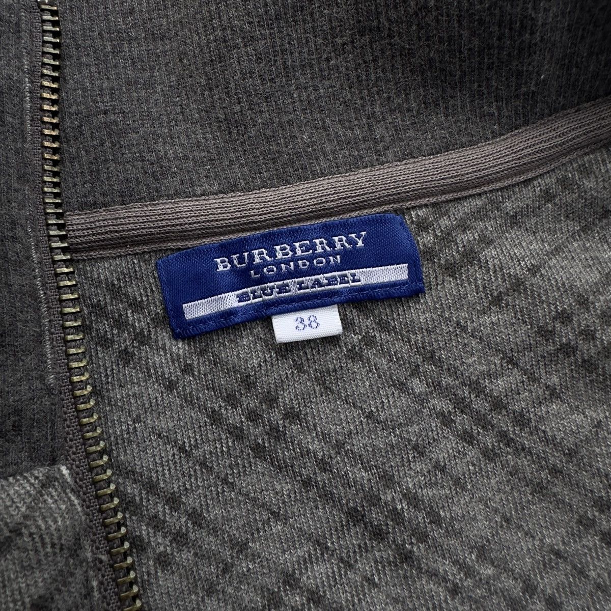 Burberry BURBERRY LONDON BLUE LABEL NOVACHECK ZIPPER SWEATER Size US XXS / EU 40 - 7 Thumbnail