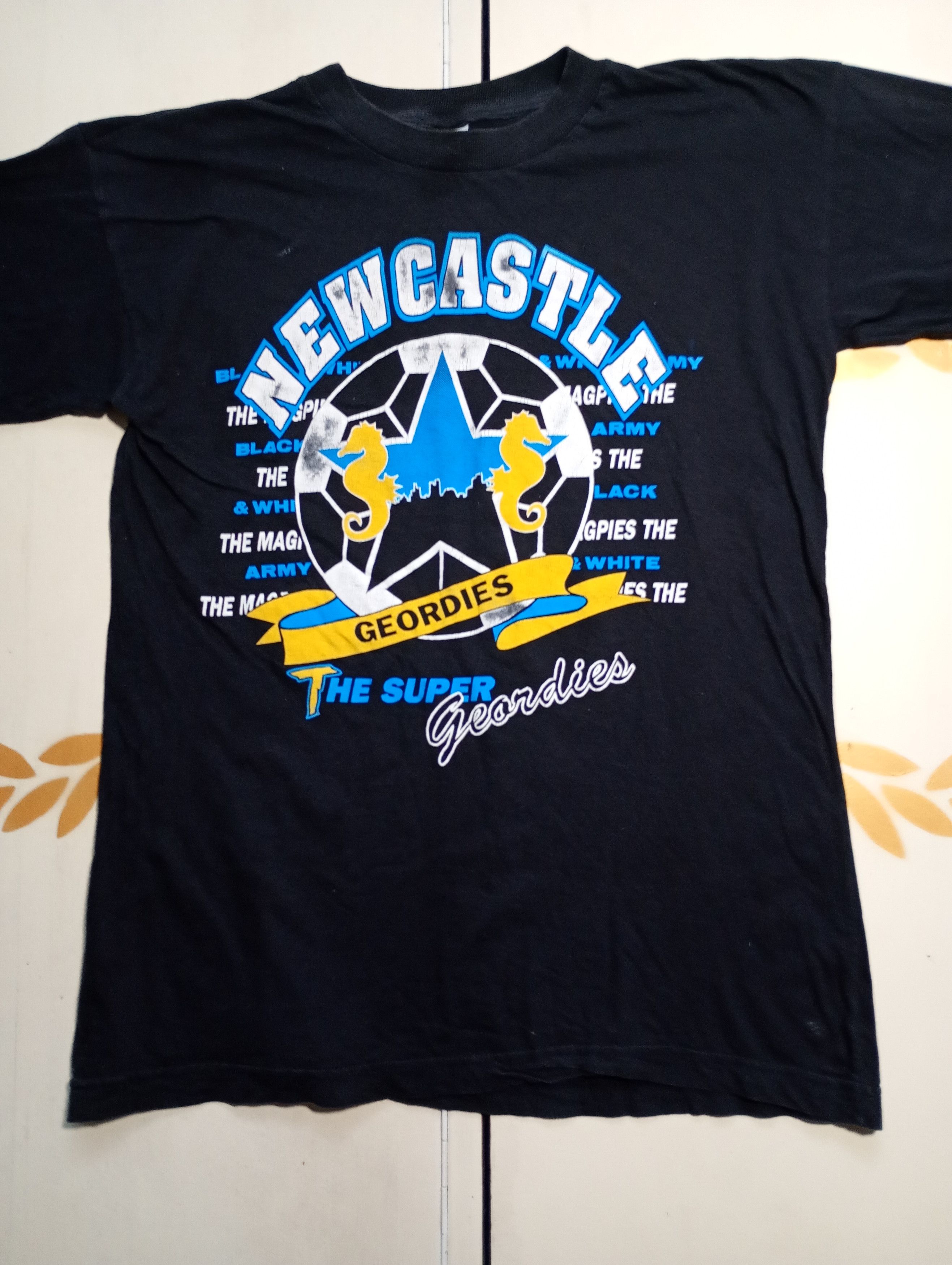 Vintage Newcastle Geordies T-Shirt Vintage Size US XL / EU 56 / 4 - 3 Thumbnail