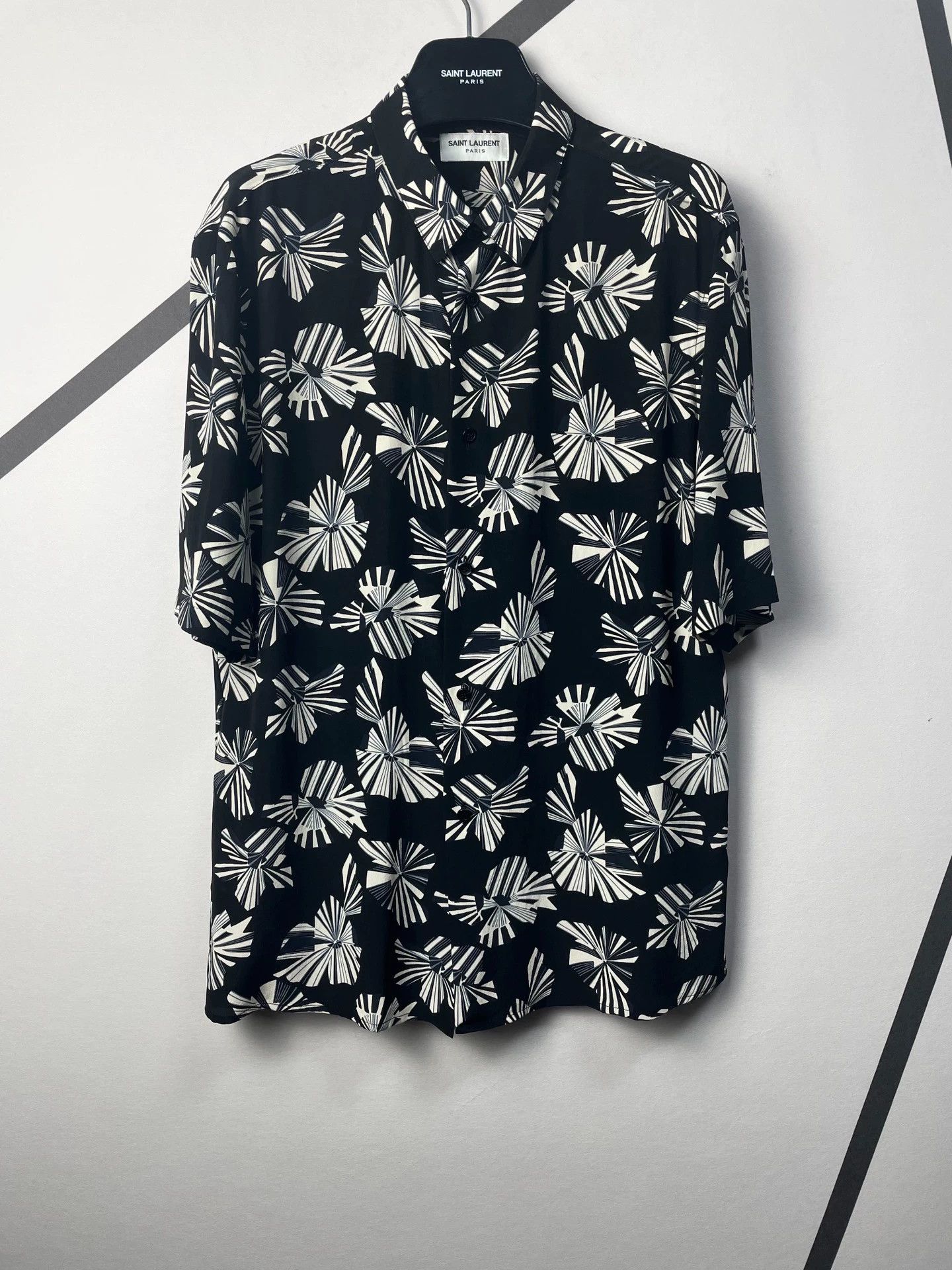 Saint Laurent Paris Saint Laurent Paris Origami printed mulberry silk shirt Size US XS / EU 42 / 0 - 1 Thumbnail