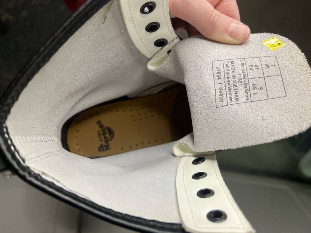 Dr. Martens Dr. Martens 1460 Smooth Leather White Boot Size US 9 / IT 39 - 12 Thumbnail