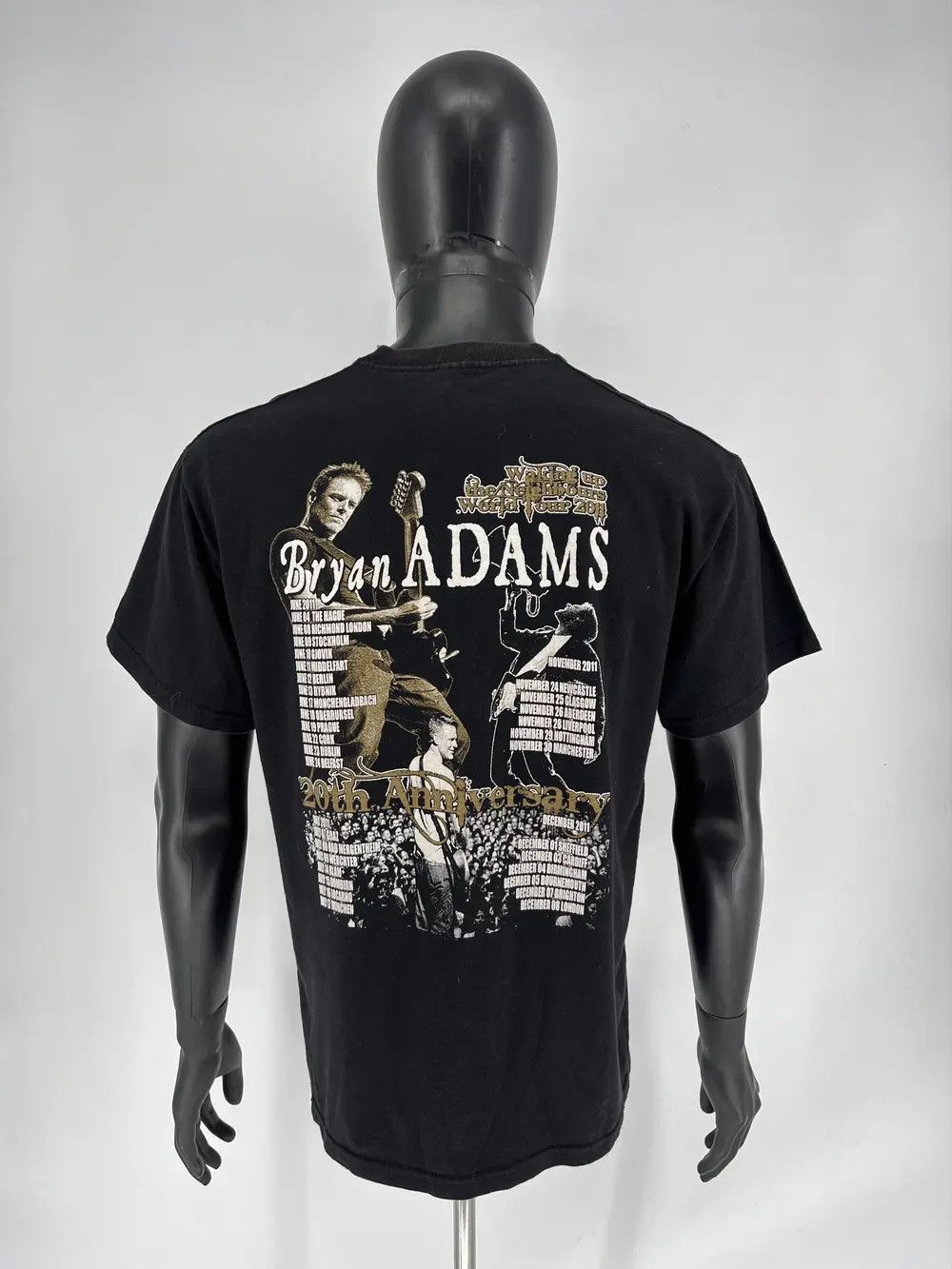 Band Tees Bryan Adams World Tour 2011 Vintage Rock Band Tour Tee Size US L / EU 52-54 / 3 - 6 Thumbnail