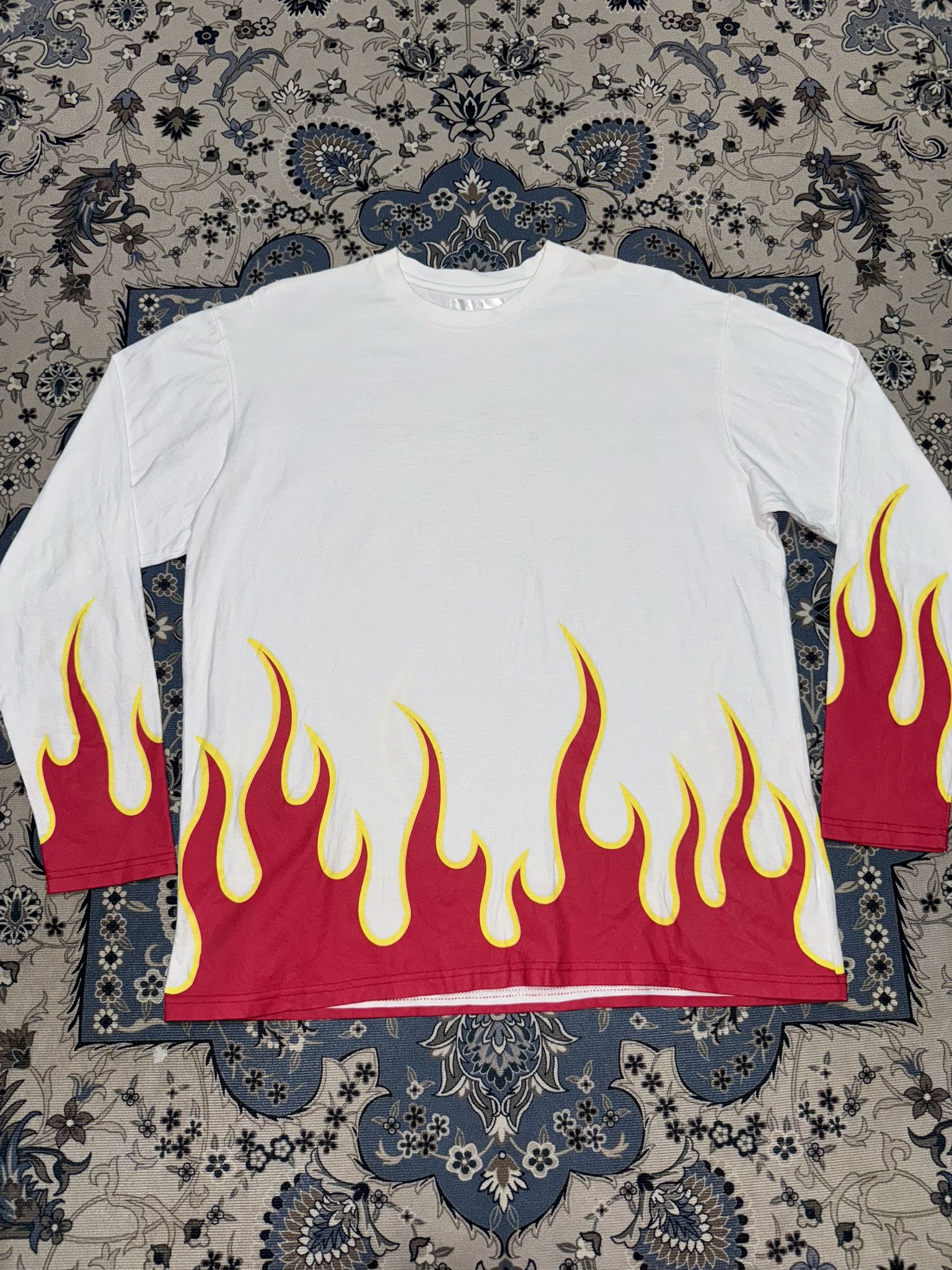 Japanese Brand × Other On Fire Flame Kenye West T shirt Hypebeast Size US L / EU 52-54 / 3 - 1 Thumbnail