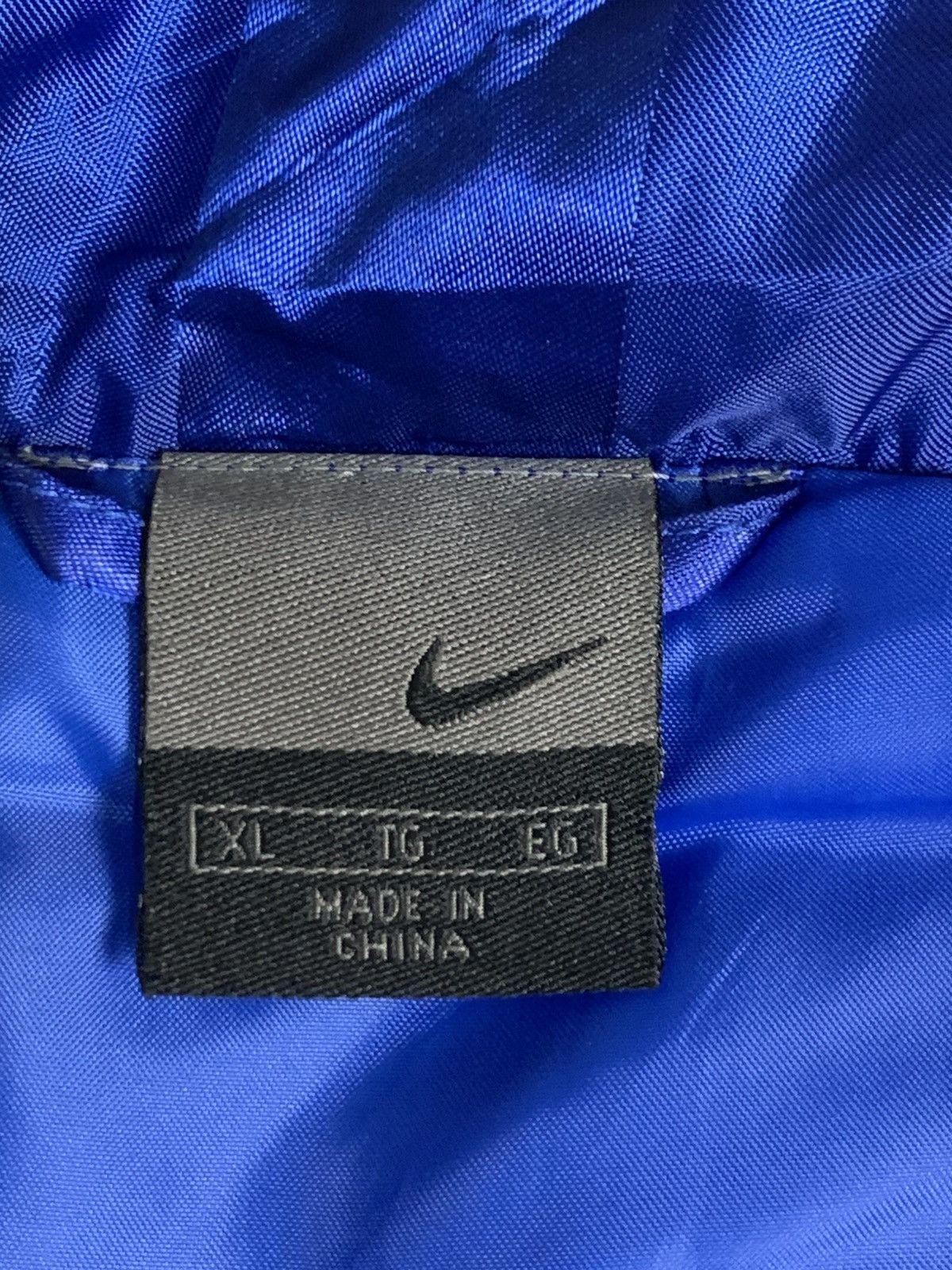 Nike Rare Design Vintage Nike Swoosh Big Logo Coach Jackets Size US XL / EU 56 / 4 - 4 Thumbnail