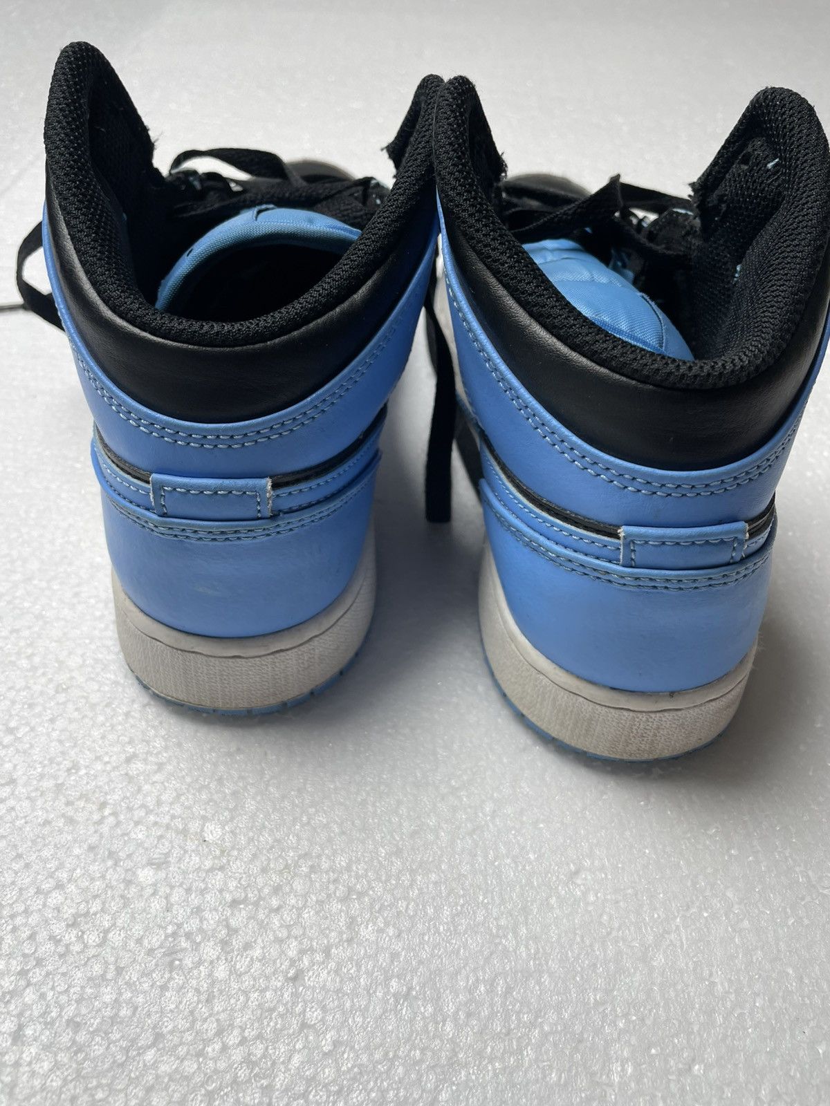 Jordan Brand Nike Air Jordan 1 Mid sneakers 6.5US Size US 6.5 / EU 39-40 - 6 Thumbnail