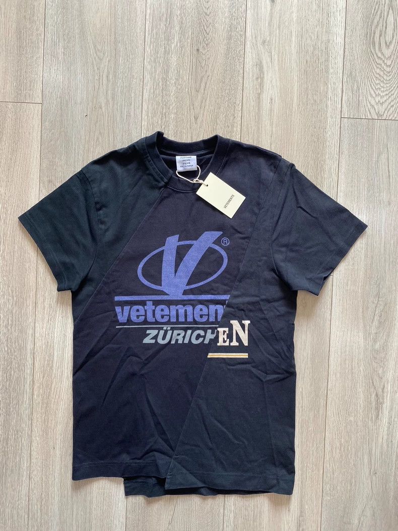 Vetements Vetements Women's Triple-patch Short-sleeved T-shirt with Size XS / US 0-2 / IT 36-38 - 1 Thumbnail