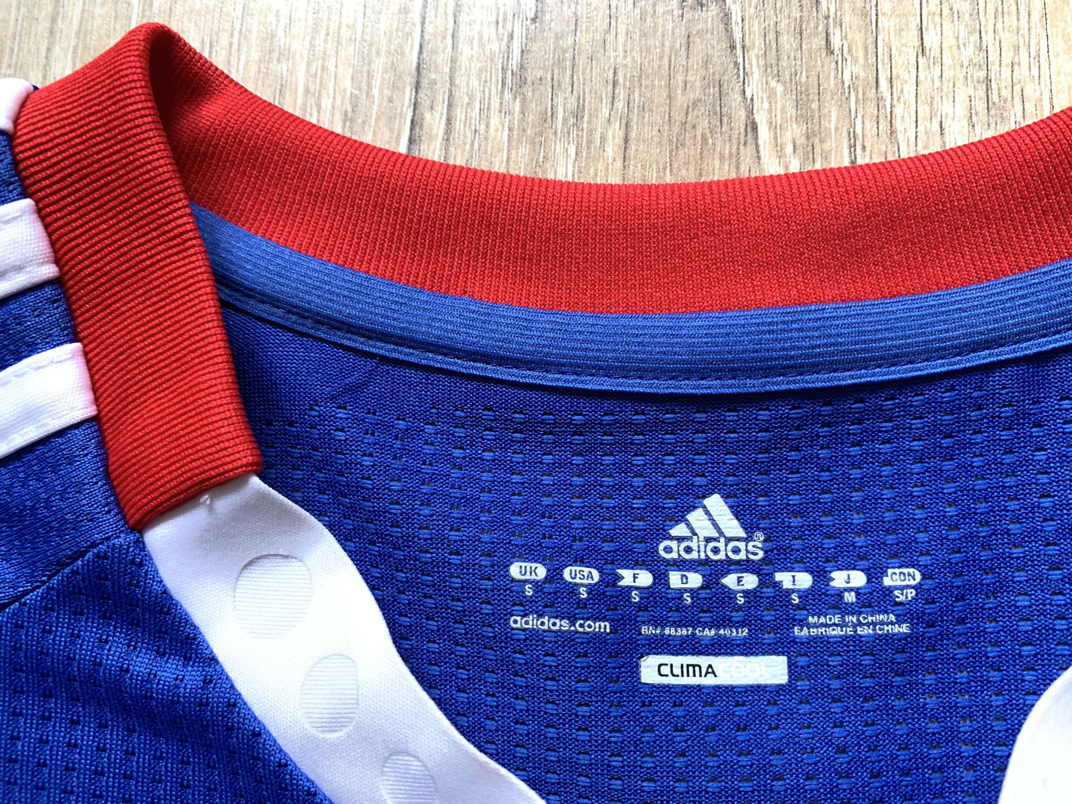 Adidas Vintage Adidas Chelsea Home Football Shirt 2010-2011 Size US S / EU 44-46 / 1 - 8 Thumbnail