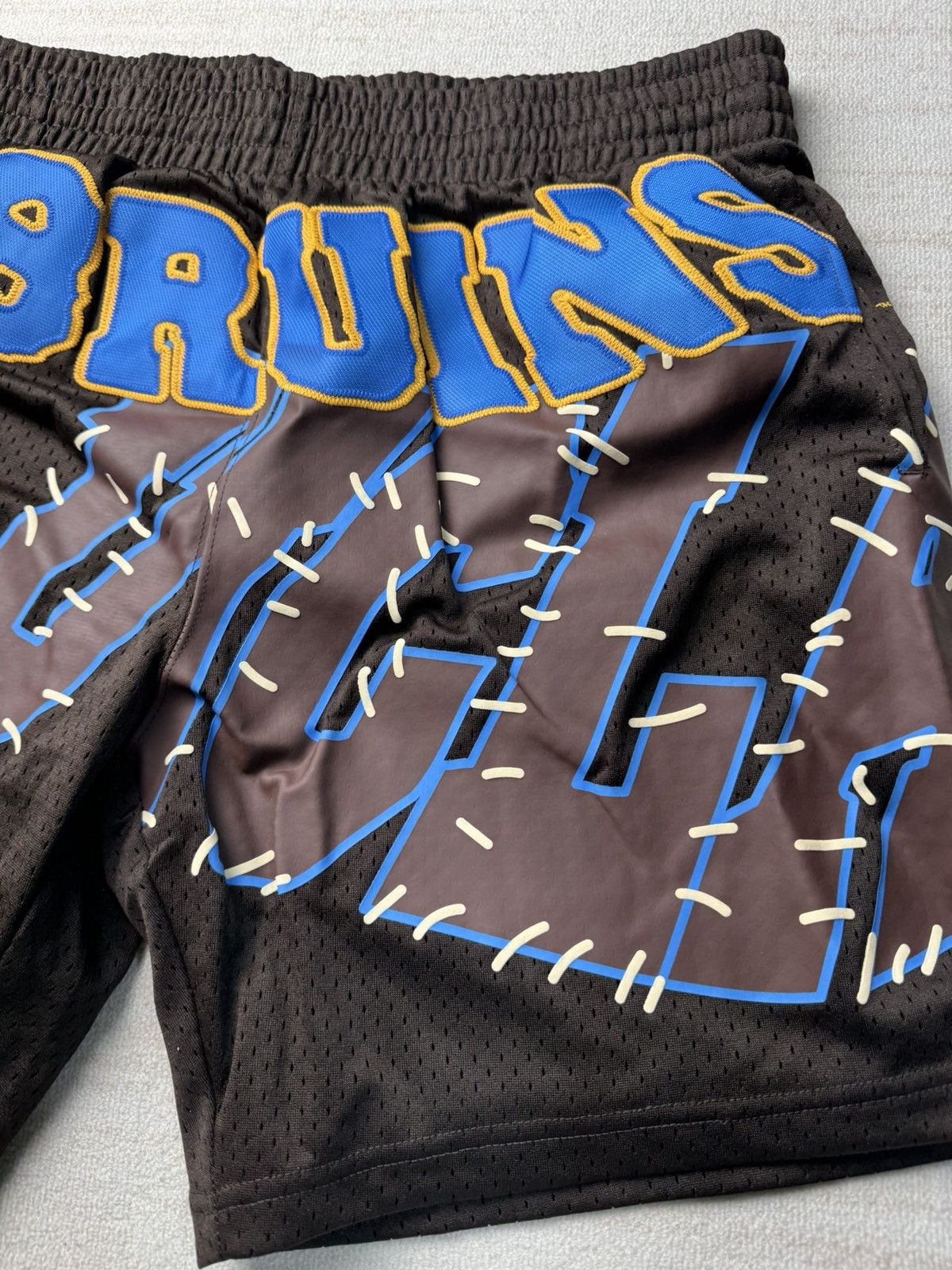 Mitchell & Ness × Travis Scott UCLA basketball shorts Size US 34 / EU 50 - 2 Thumbnail