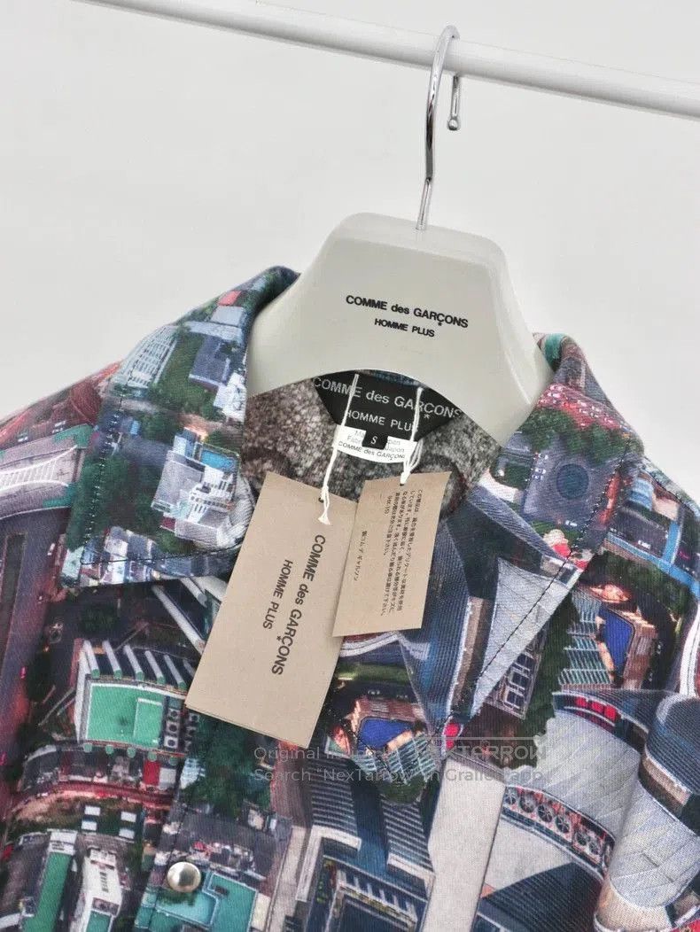 Comme des Garcons White Shock Reversible Printed Jacket. Size US S / EU 44-46 / 1 - 3 Thumbnail