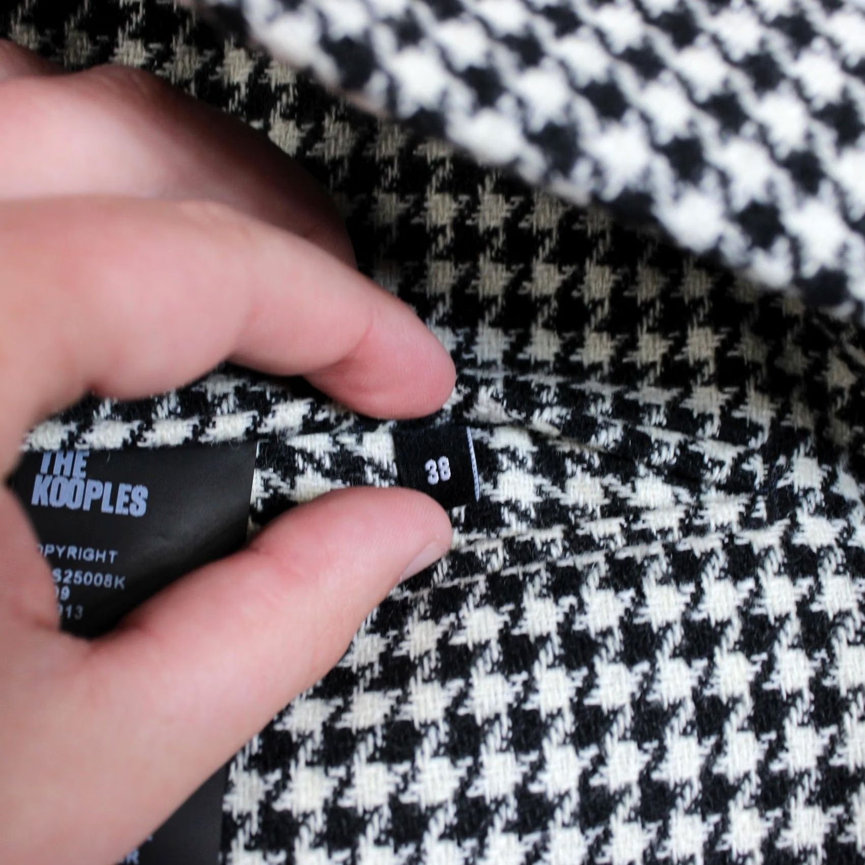 The Kooples VINTAGE The Kooples Blazer Women 38 EU 6 US Black Houndstooth Jacket Academia Heritage Size XS / US 0-2 / IT 36-38 - 4 Thumbnail