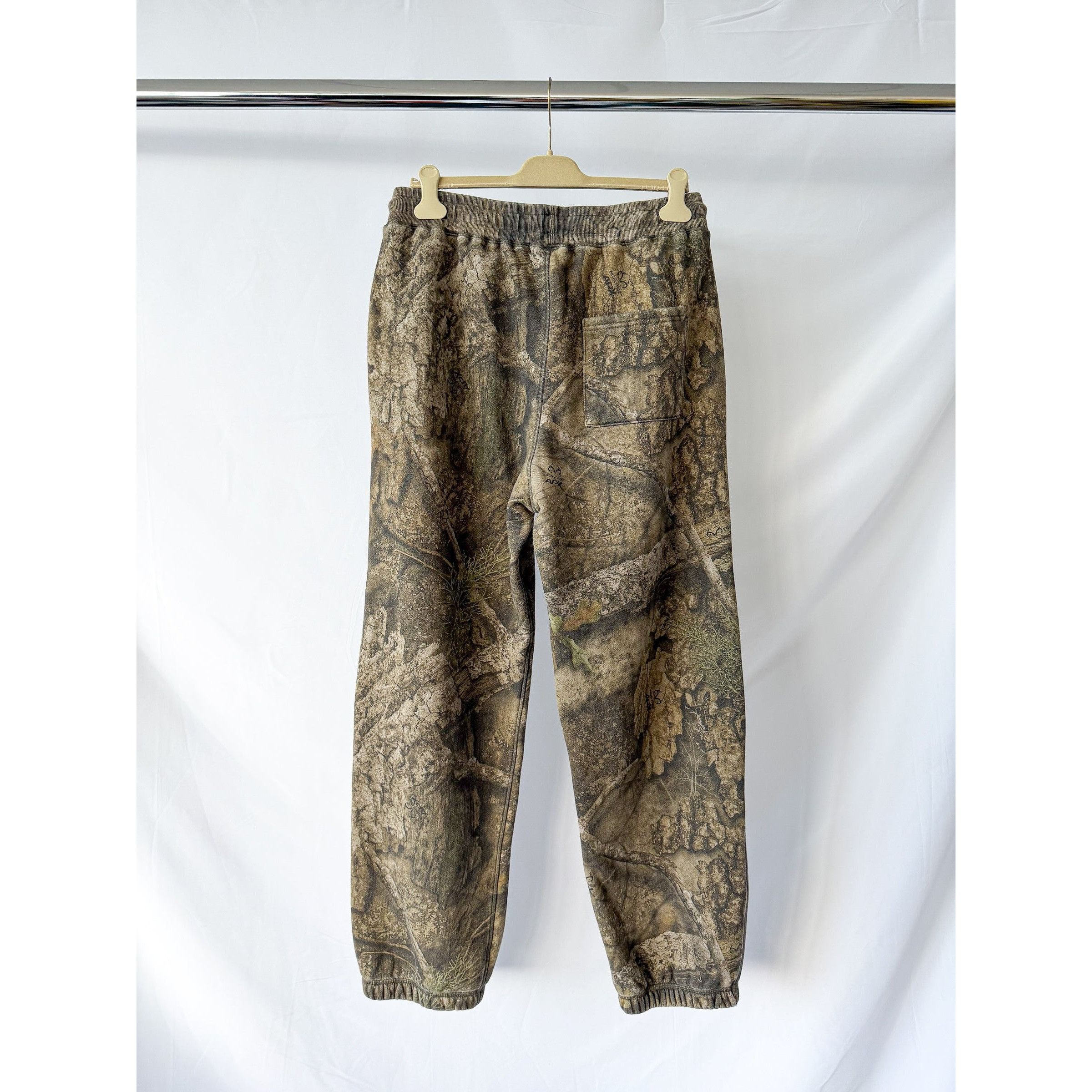 Cole Buxton Cole Buxton Realtree Washed Cotton-Jersey Jogging Bottoms Size US 38 / EU 54 - 2 Thumbnail