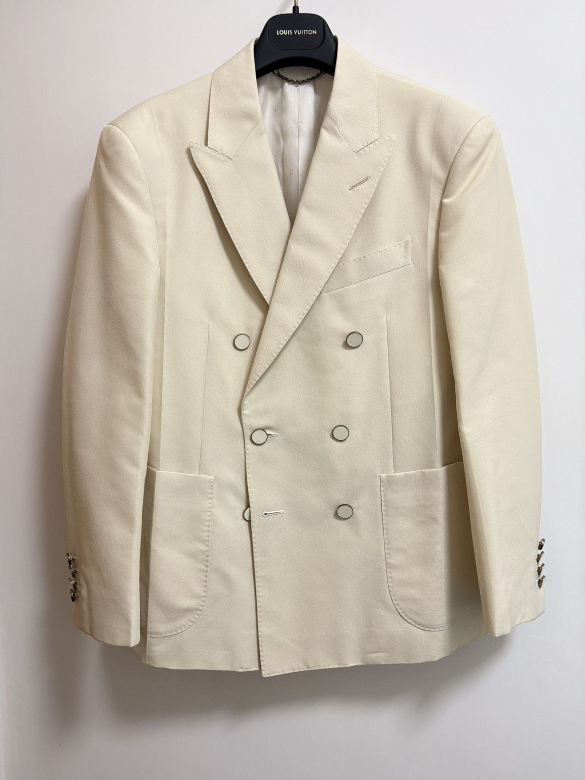 Louis Vuitton Louis Vuitton ivory double breasted blazer jacket 44 Size 44R - 2 Thumbnail