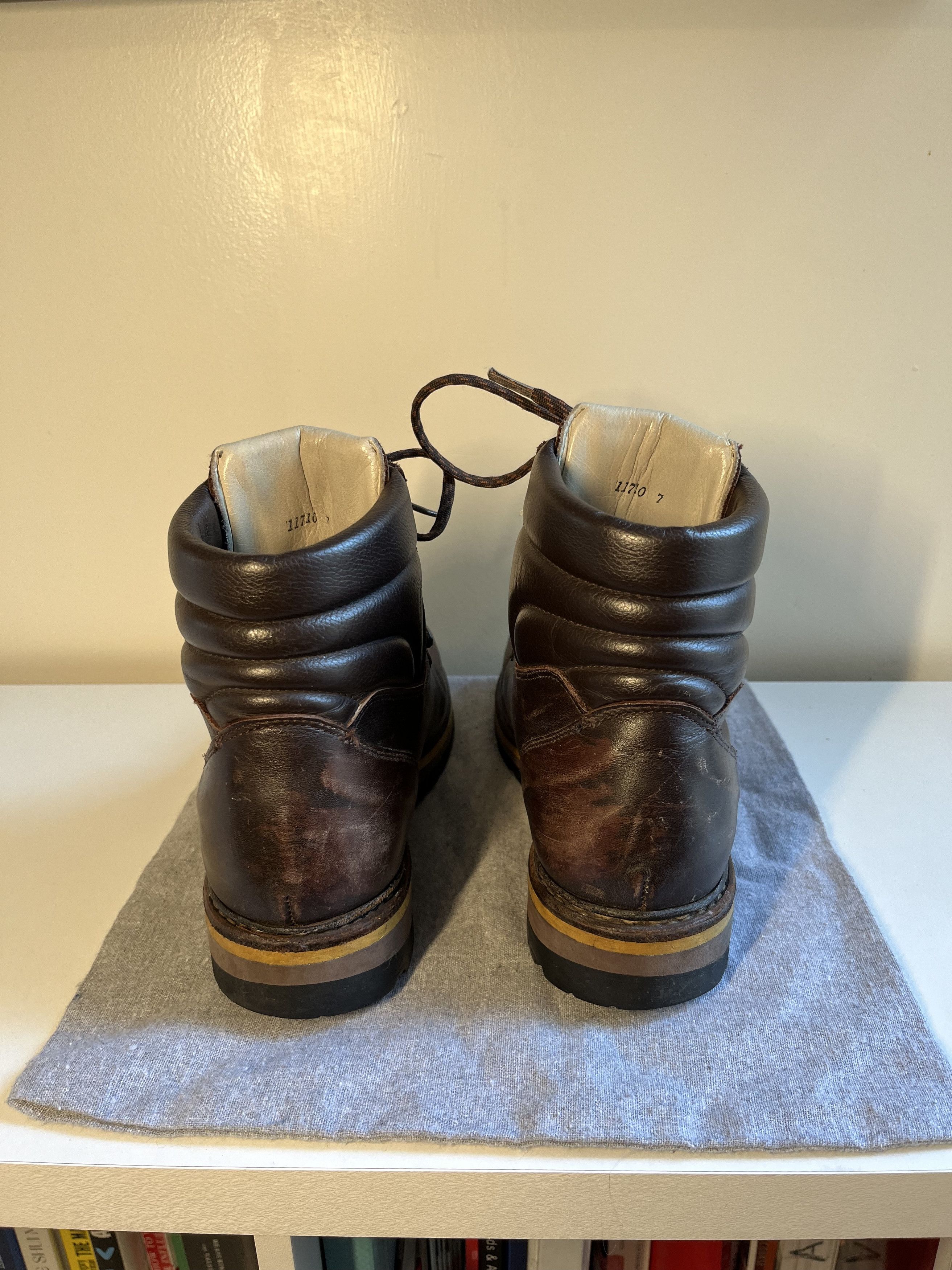 Hanwag Grunten Leather Boots Size US 7 / EU 40 - 9 Thumbnail