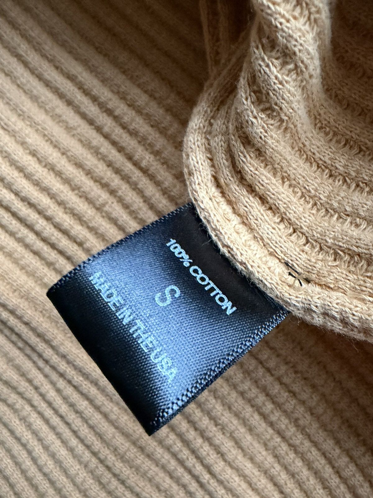 The GV Gallery SMALL WAFFLE THERMAL ZIP UP GV GALLERY RASPBERRY HILLS ❤️✅ Size US S / EU 44-46 / 1 - 6 Thumbnail