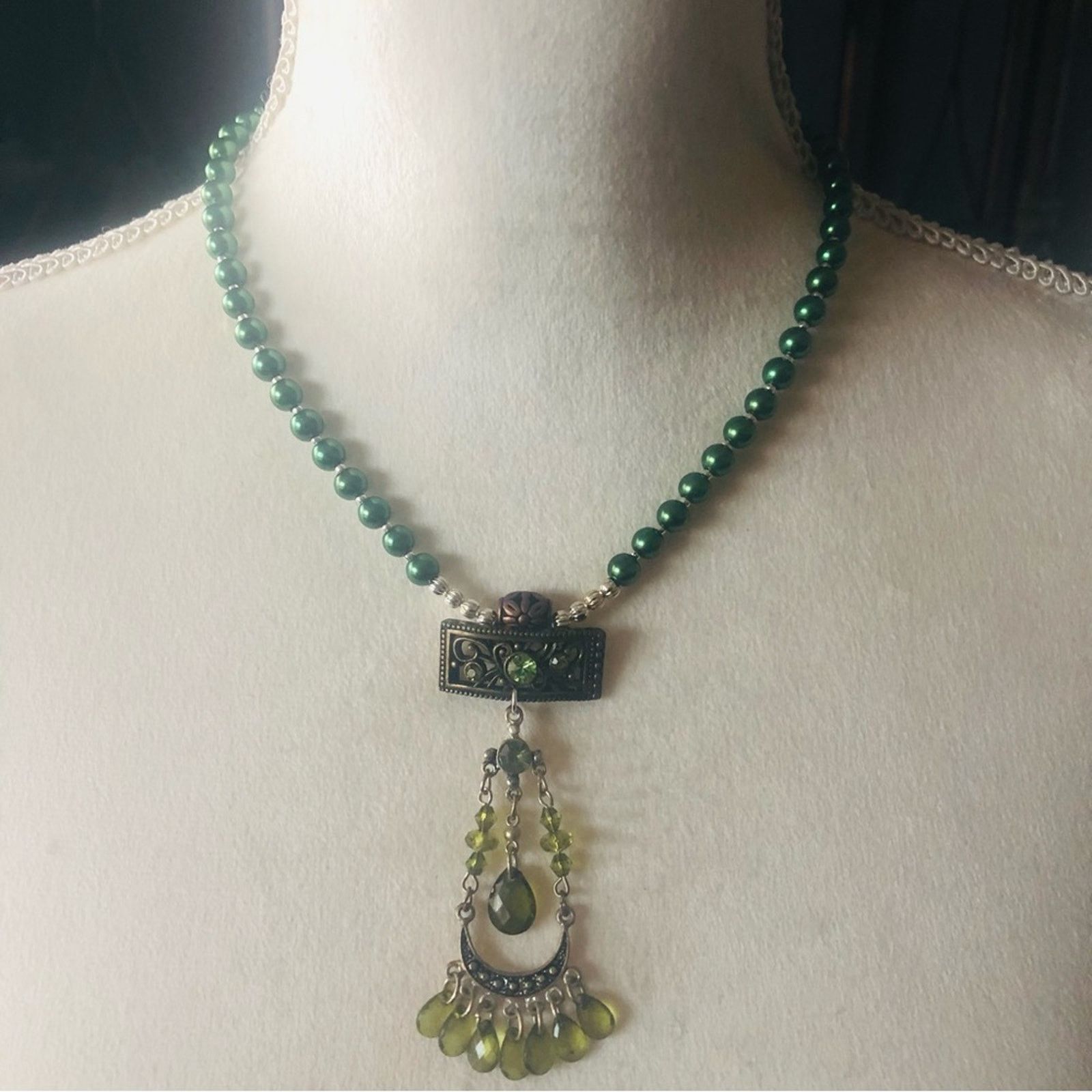 Handmade Handcrafted repurpose faceted peridot crystal Pearl necklac Size ONE SIZE - 2 Thumbnail
